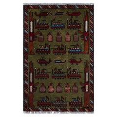 Rug & Kilim's Modern Classics Stammesteppich mit Hubschrauber- und Panzermotiven