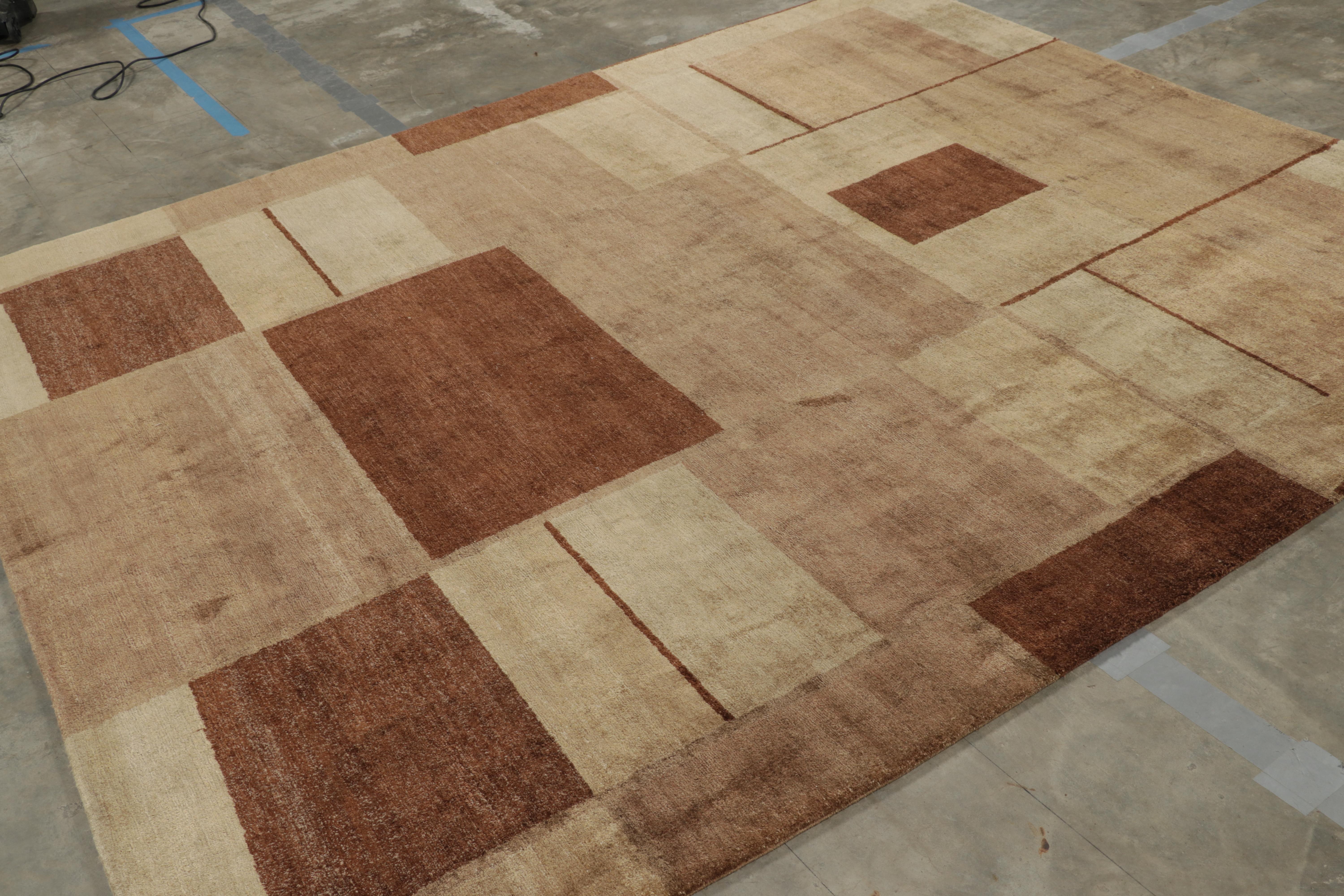 Népalais Rug & Kilim's Modern Cubist Style Rug with Beige-Brown Geometric Patterns (tapis moderne de style cubiste avec des motifs géométriques beige-brun) en vente