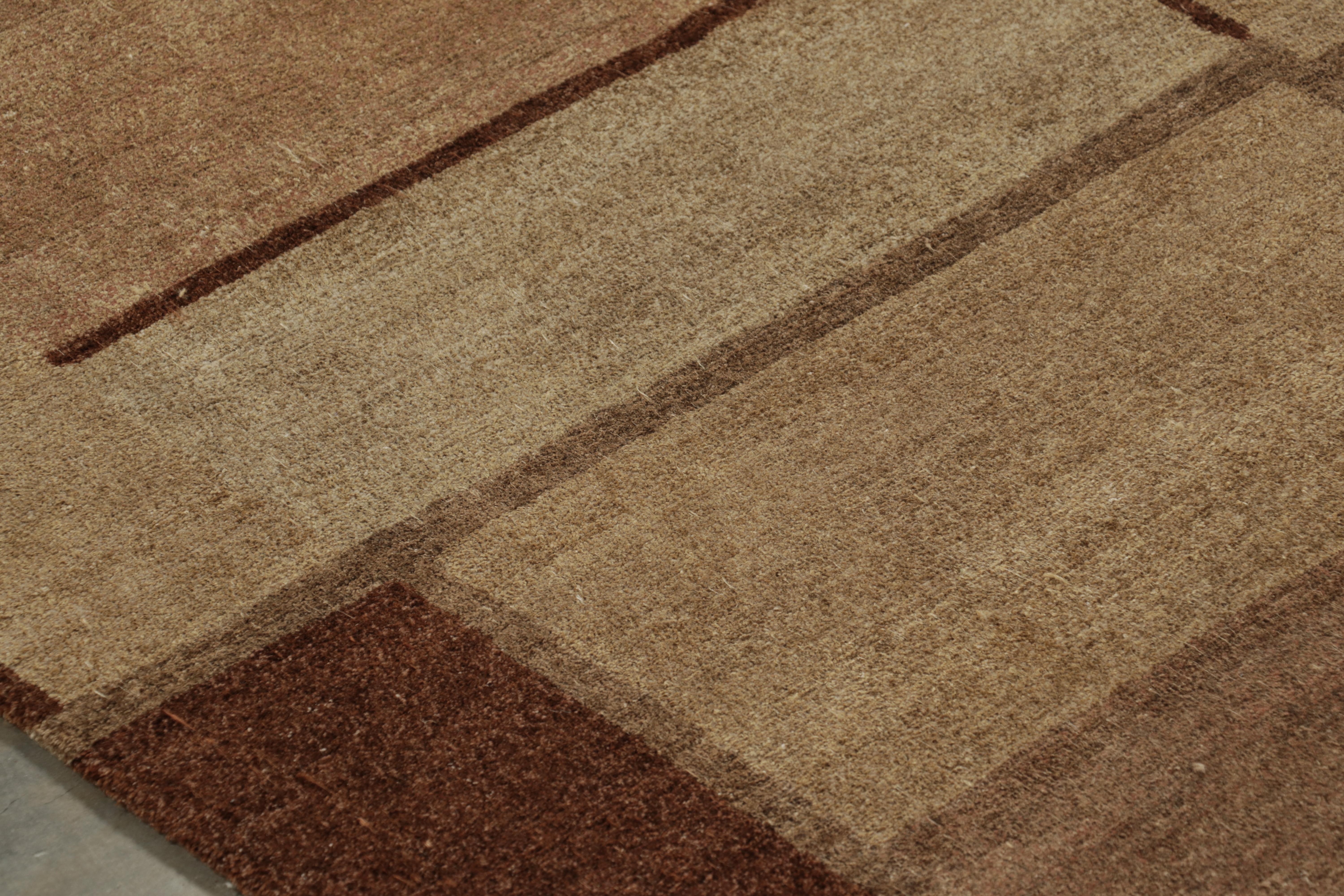 XXIe siècle et contemporain Rug & Kilim's Modern Cubist Style Rug with Beige-Brown Geometric Patterns (tapis moderne de style cubiste avec des motifs géométriques beige-brun) en vente