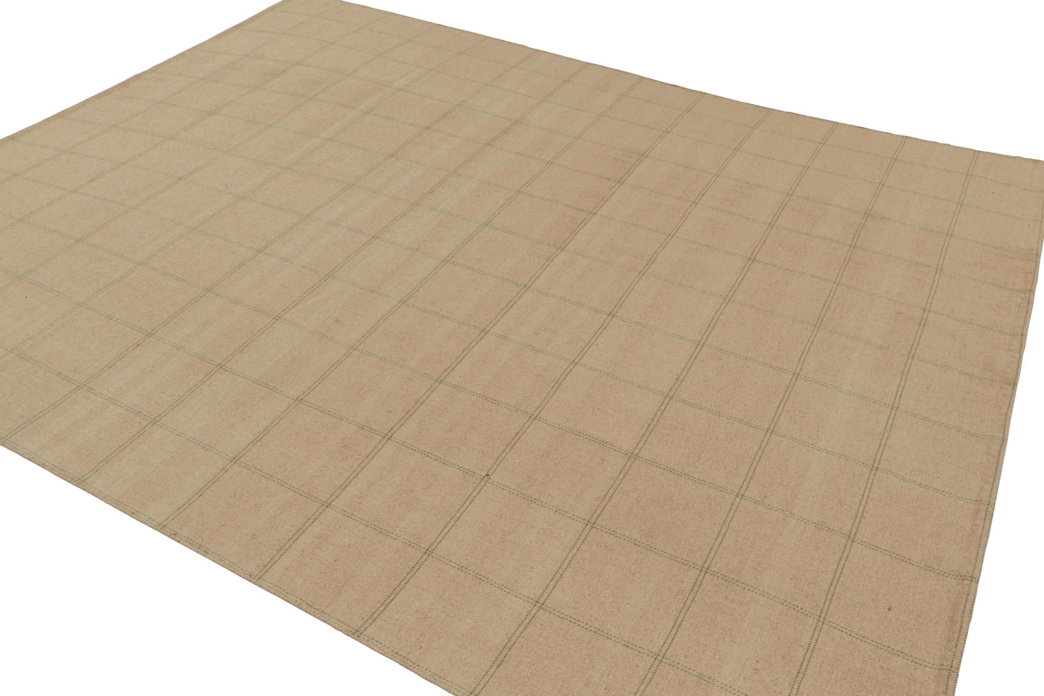 Annodato a mano Rug & Kilim: design moderno di un tappeto personalizzato in beige con motivi geometrici verdi in vendita