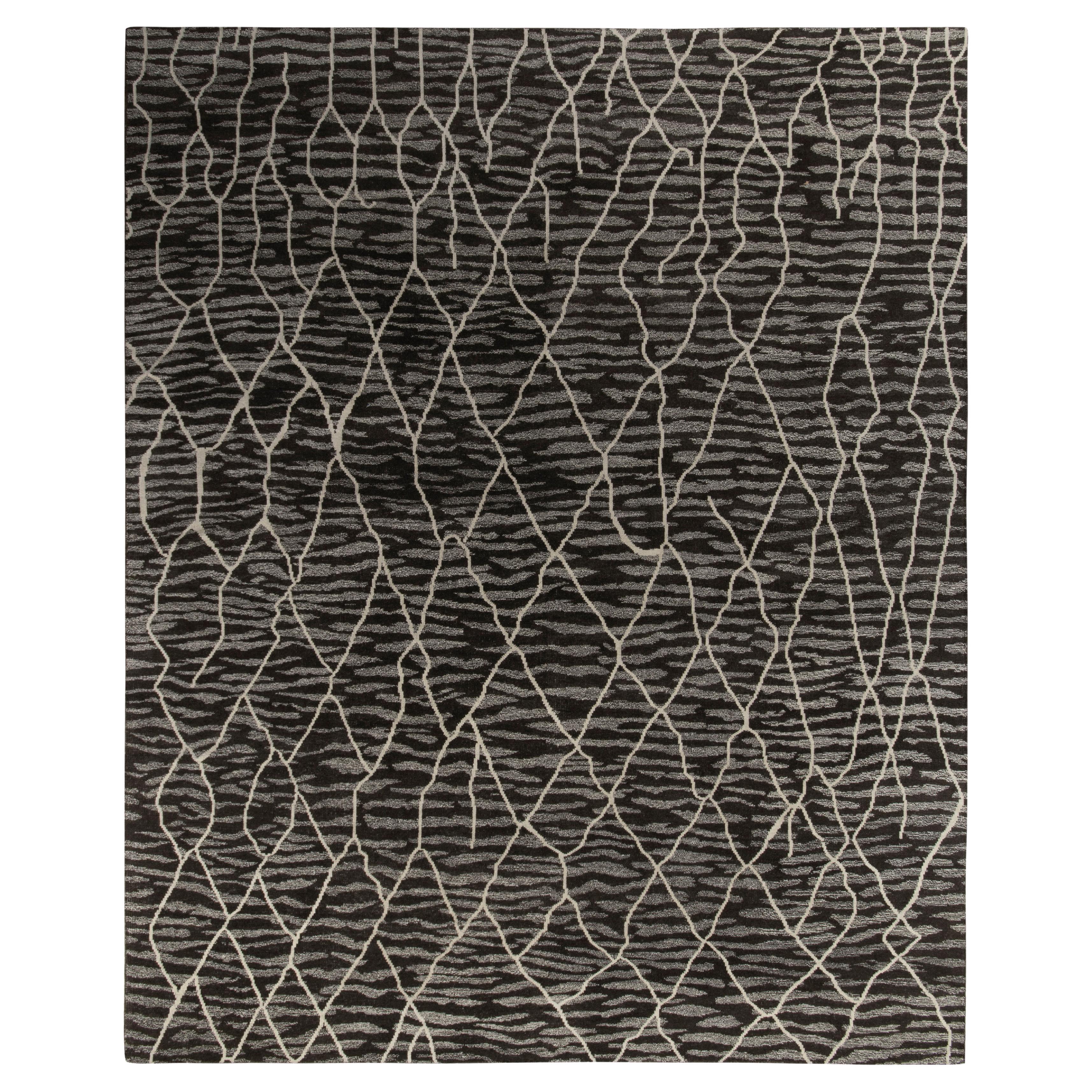 Rug & Kilim��’s Modern Custom Rug in Black, Gray Geometric Pattern