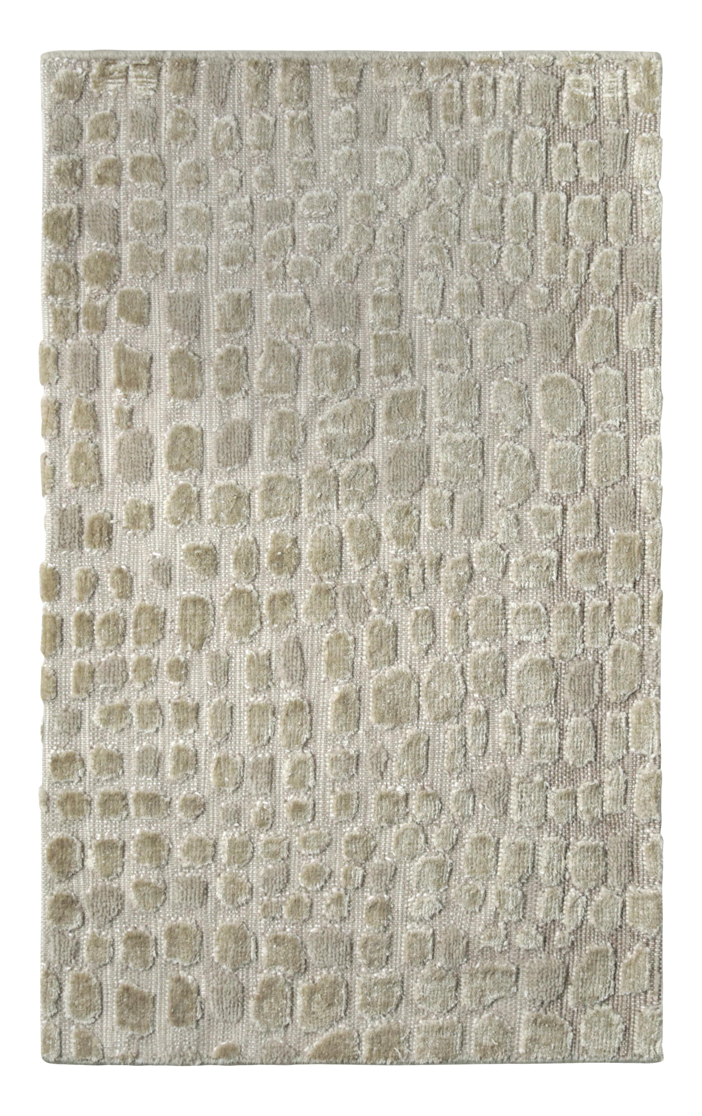 Rug & Kilim's Modern Custom Rug Sample, Grau und Beige High-Low Geometric Patter (Moderne) im Angebot