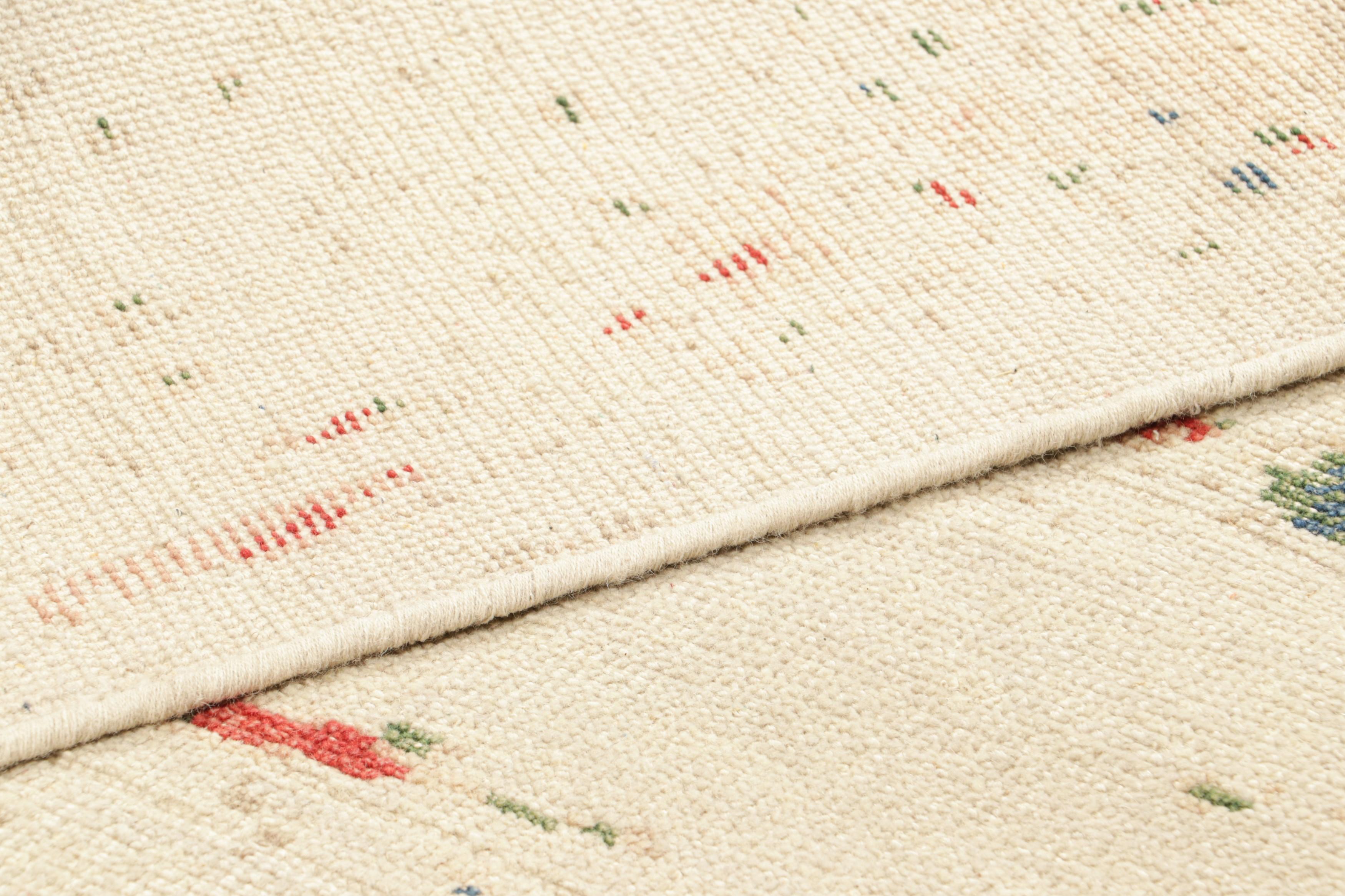 XXI secolo e contemporaneo Rug & Kilim è un tappeto quadrato moderno di arte distorta in bianco con motivi astratti. in vendita