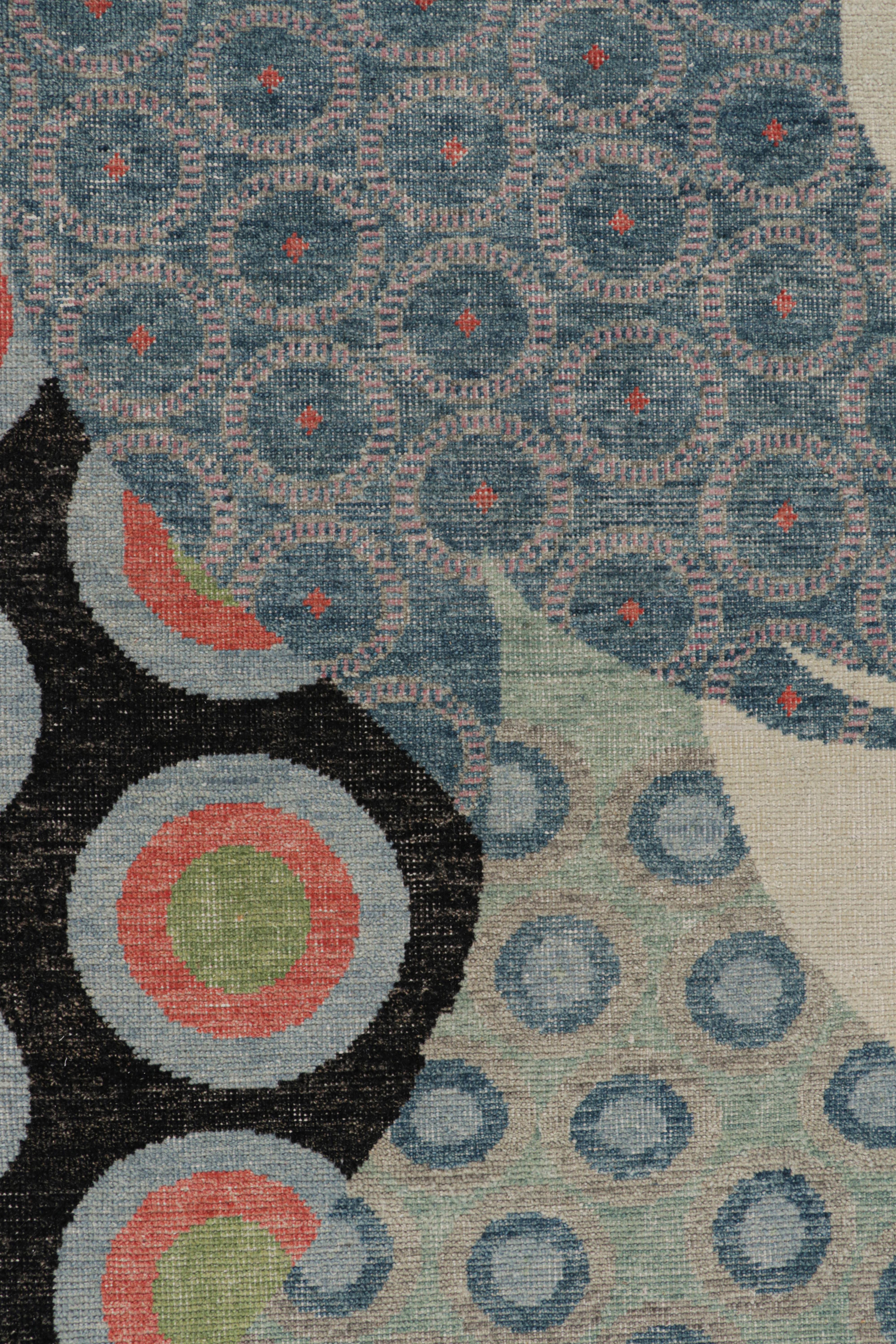 Moderno Rug & Kilim è un tappeto moderno e invecchiato con immagini policromatiche. in vendita