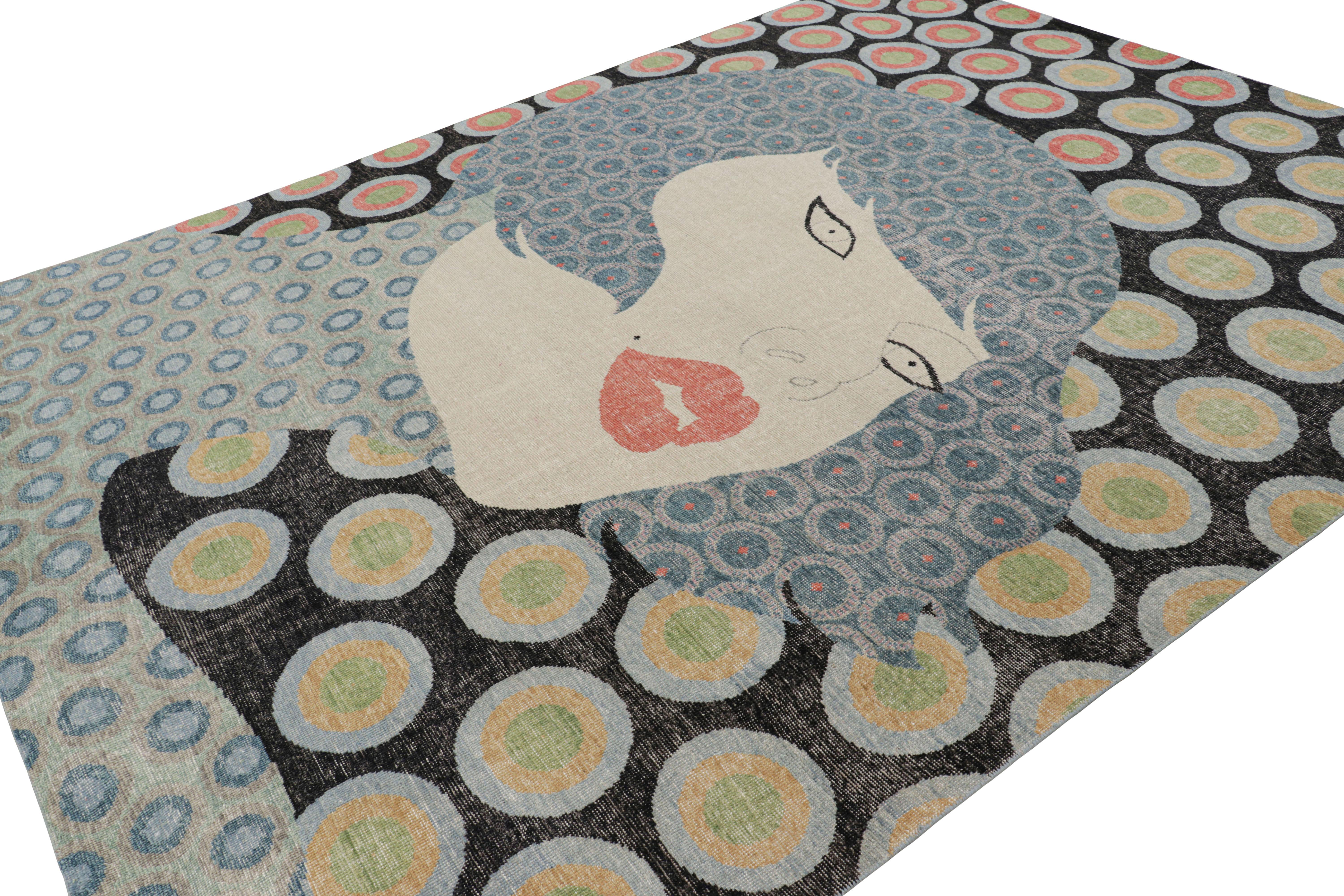 Indiano Rug & Kilim è un tappeto moderno e invecchiato con immagini policromatiche. in vendita