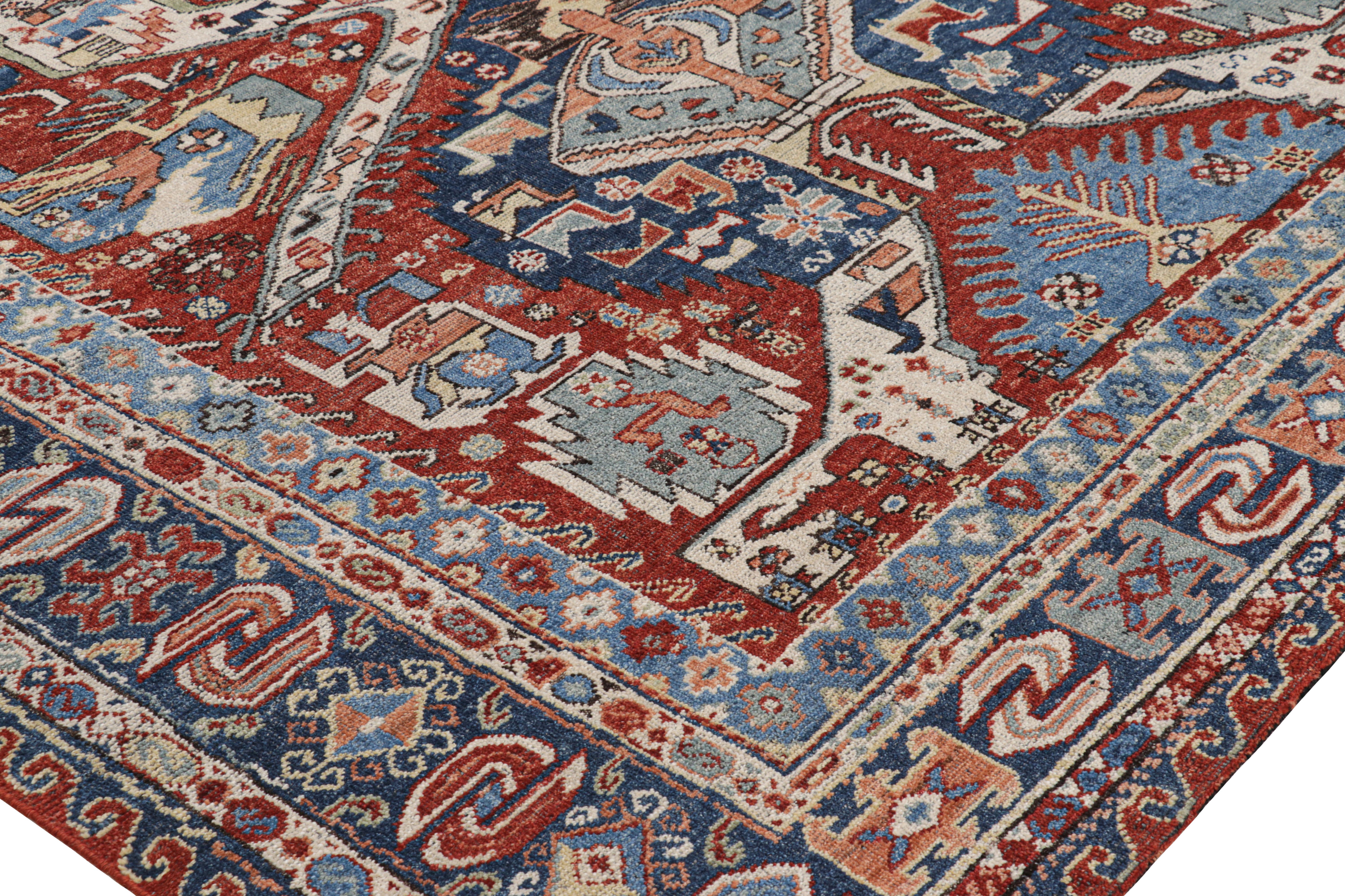 Indiano Il moderno tappeto Dragon Soumak di Rug & Kilim con motivi geometrici rossi e blu in vendita