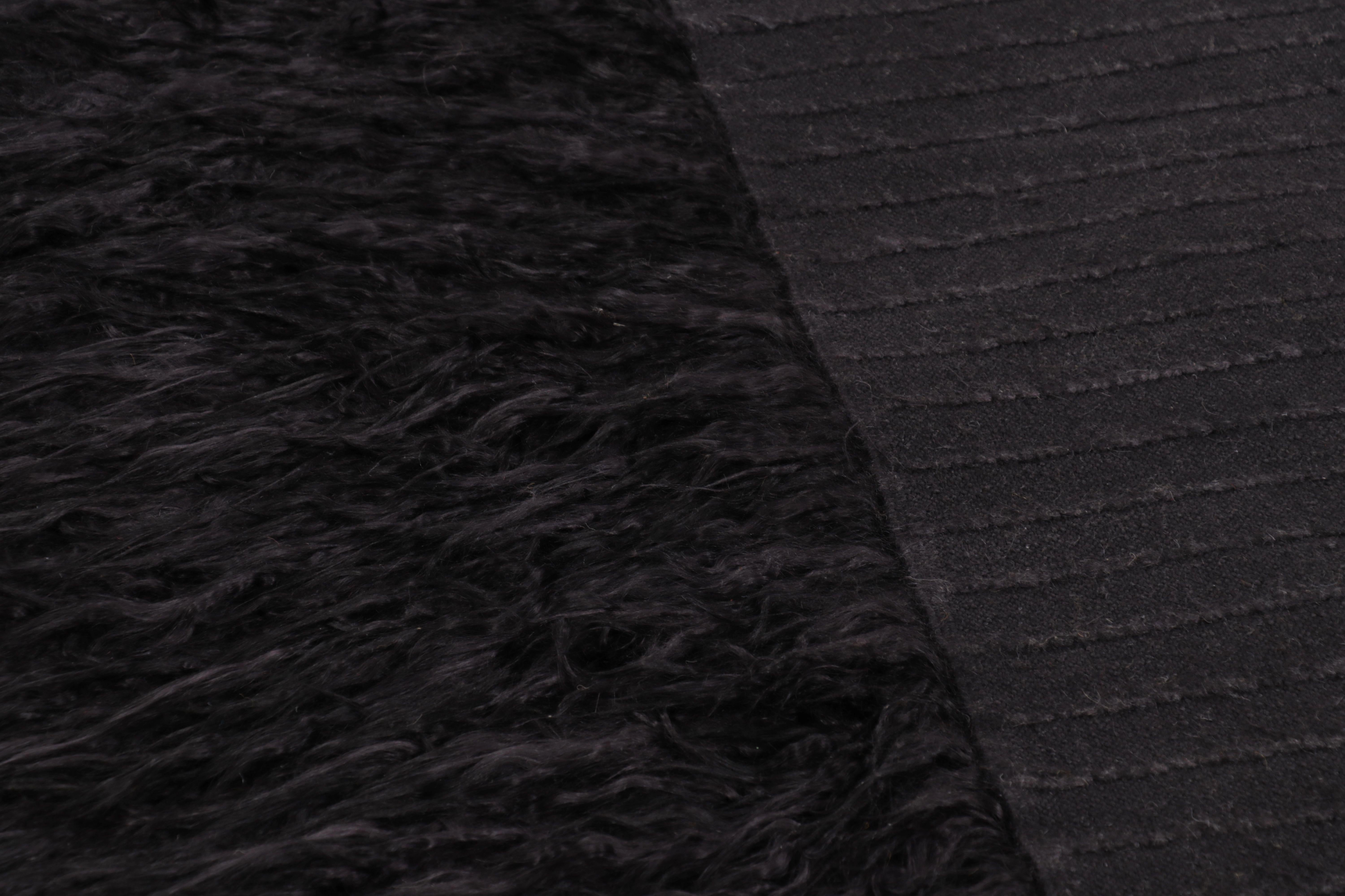 Moderner Filikli Shag-Teppich von Rug & Kilim in Schwarz (Wolle) im Angebot