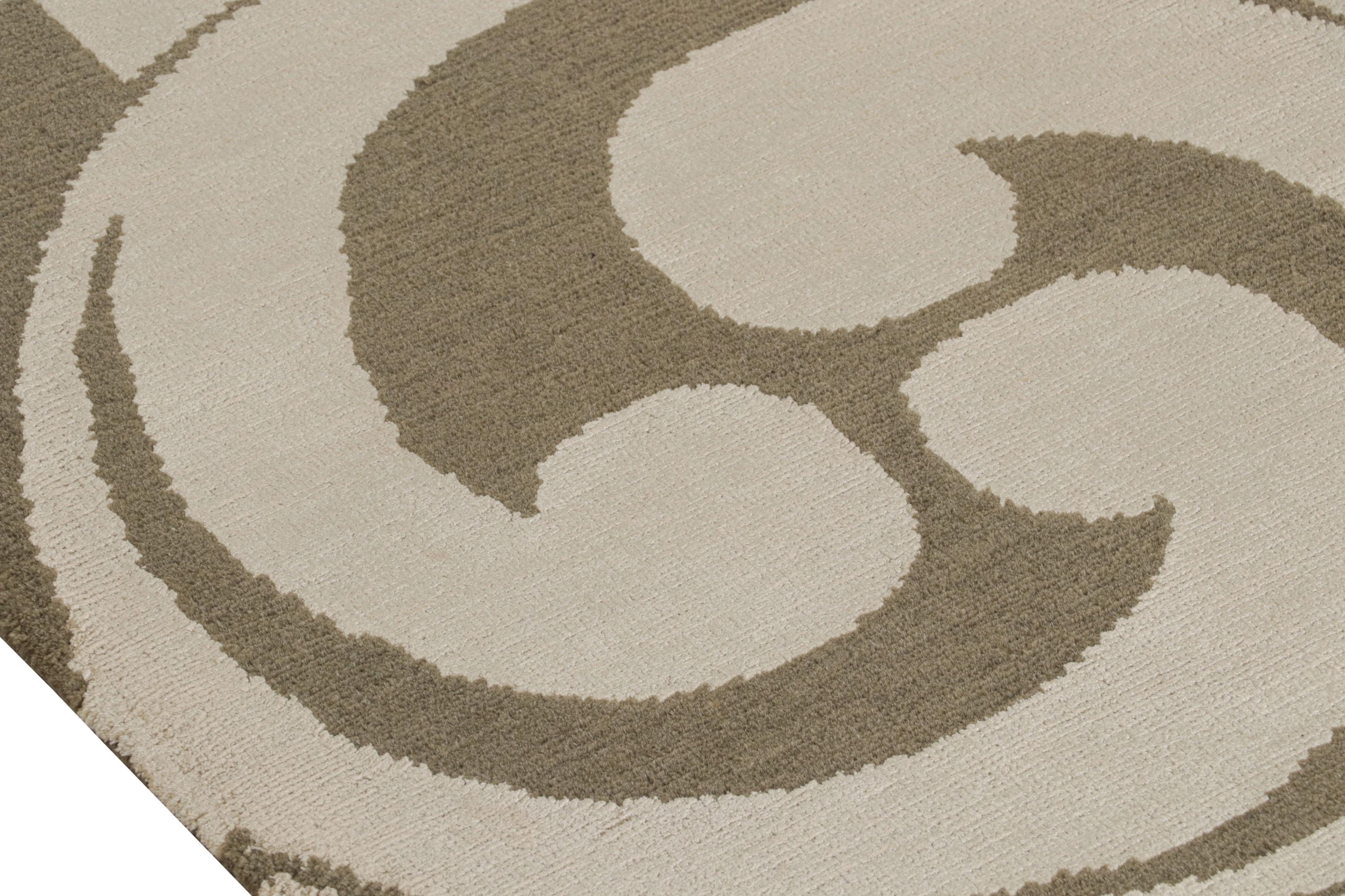 Rug & Kilim's Modern Geometric Rug in Beige-Brown and Cream Tones Kaleidoscope (tapis géométrique moderne dans les tons beige-marron et crème) Neuf - En vente à Long Island City, NY