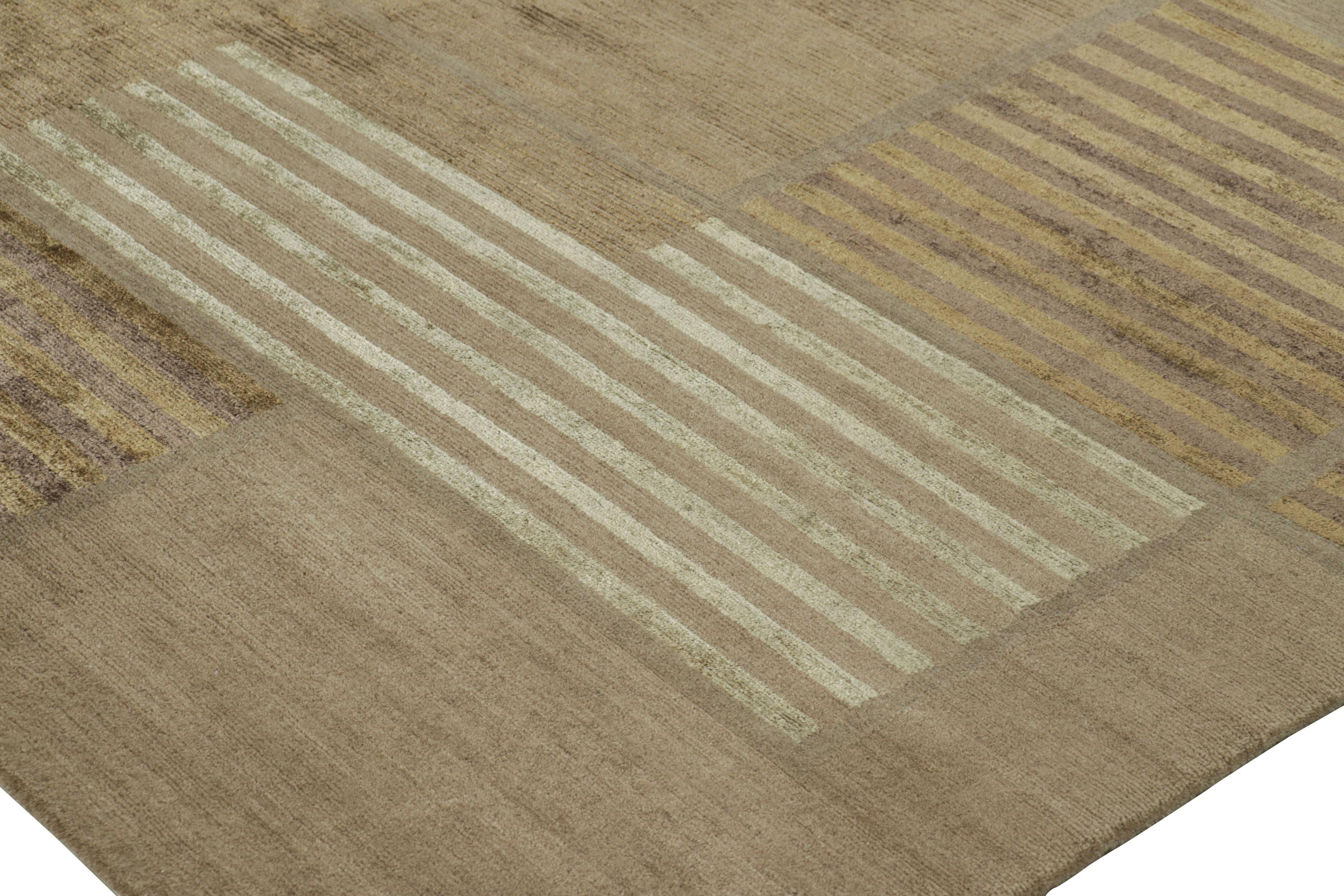 Rug & Kilim - Tappeto geometrico moderno nei toni del marrone In condizioni Nuovo in vendita a Long Island City, NY