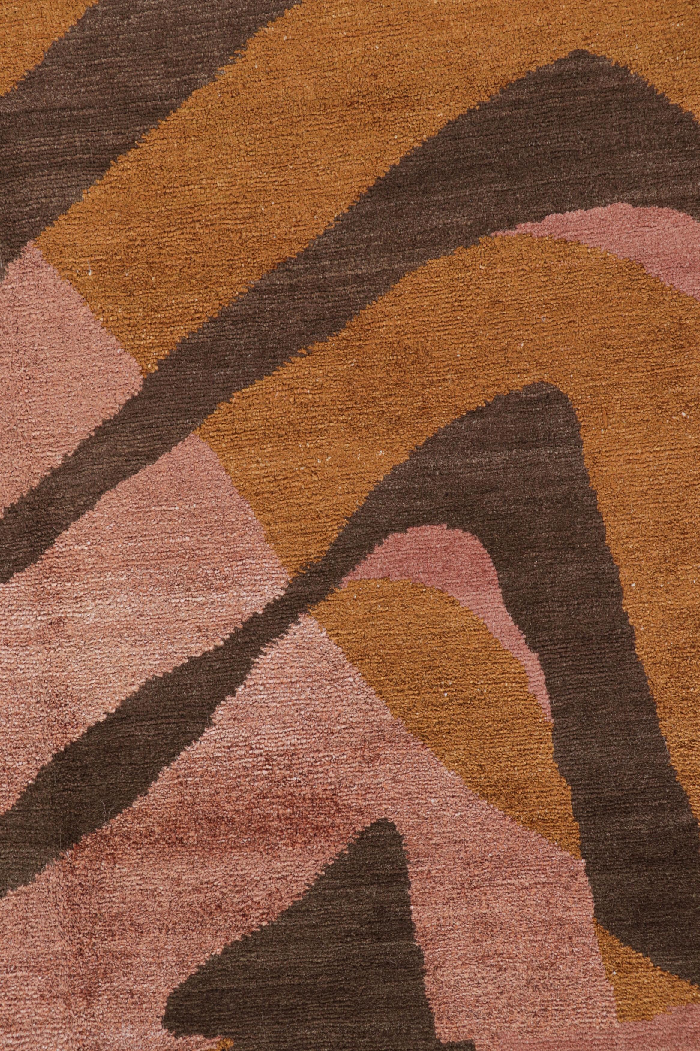 Nepalese Rug & Kilim’s Modern Geometric Rug in Pink, Brown and Gold Tones “Naruna” For Sale