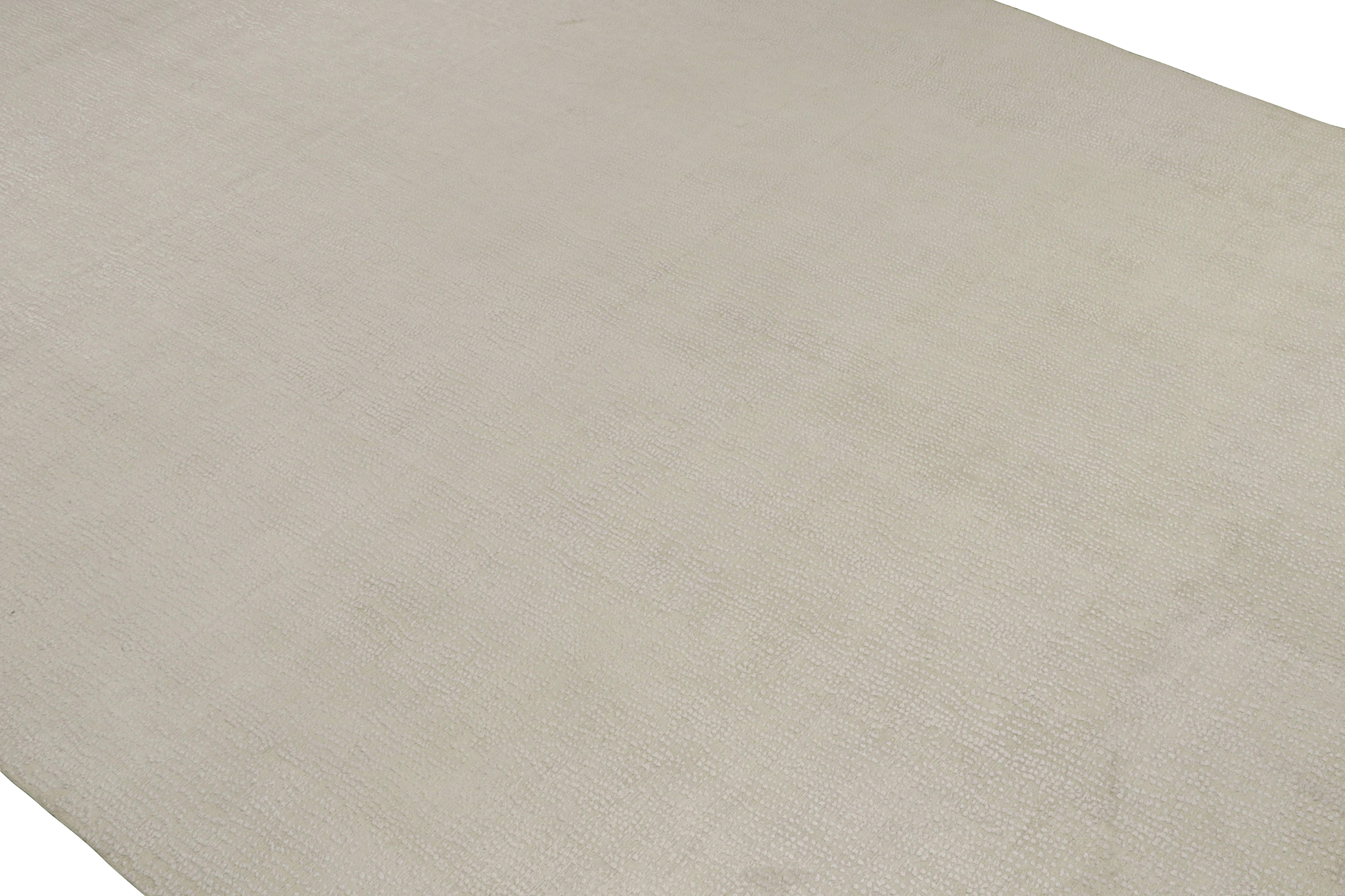 Indiano Rug & Kilim: un tappeto moderno con texture alta e bassa in bianco sporco in vendita