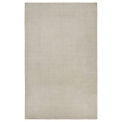Rug & Kilim: un tappeto moderno con texture alta e bassa in bianco sporco