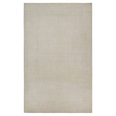 Rug & Kilim: un tappeto moderno con texture alta e bassa in bianco sporco