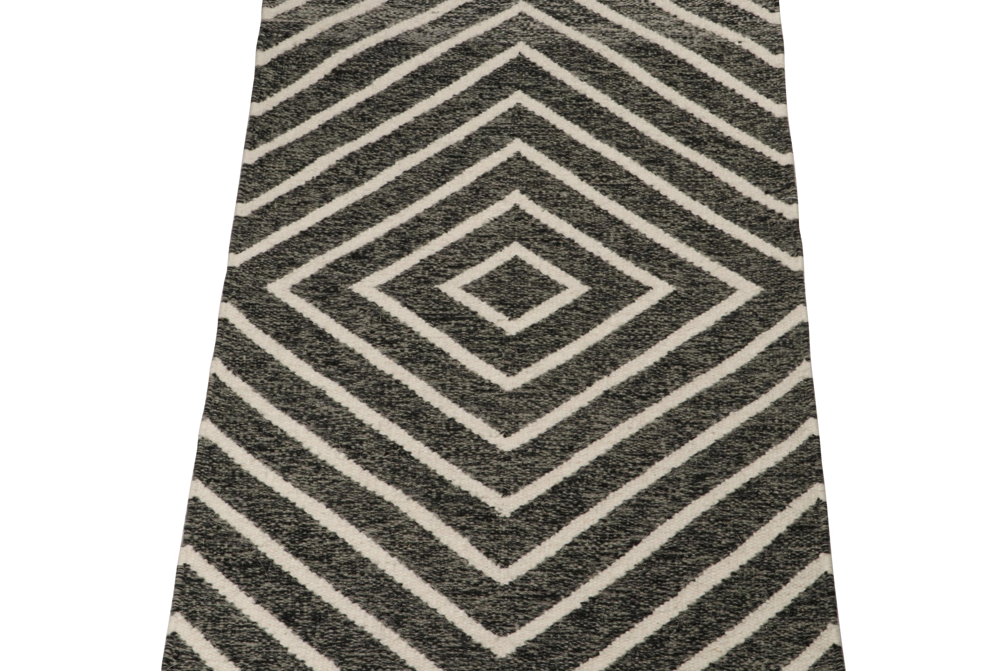 Indian Rug & Kilim’s Modern Kilim Accent Rug in Gray with White Diamond Patterns For Sale