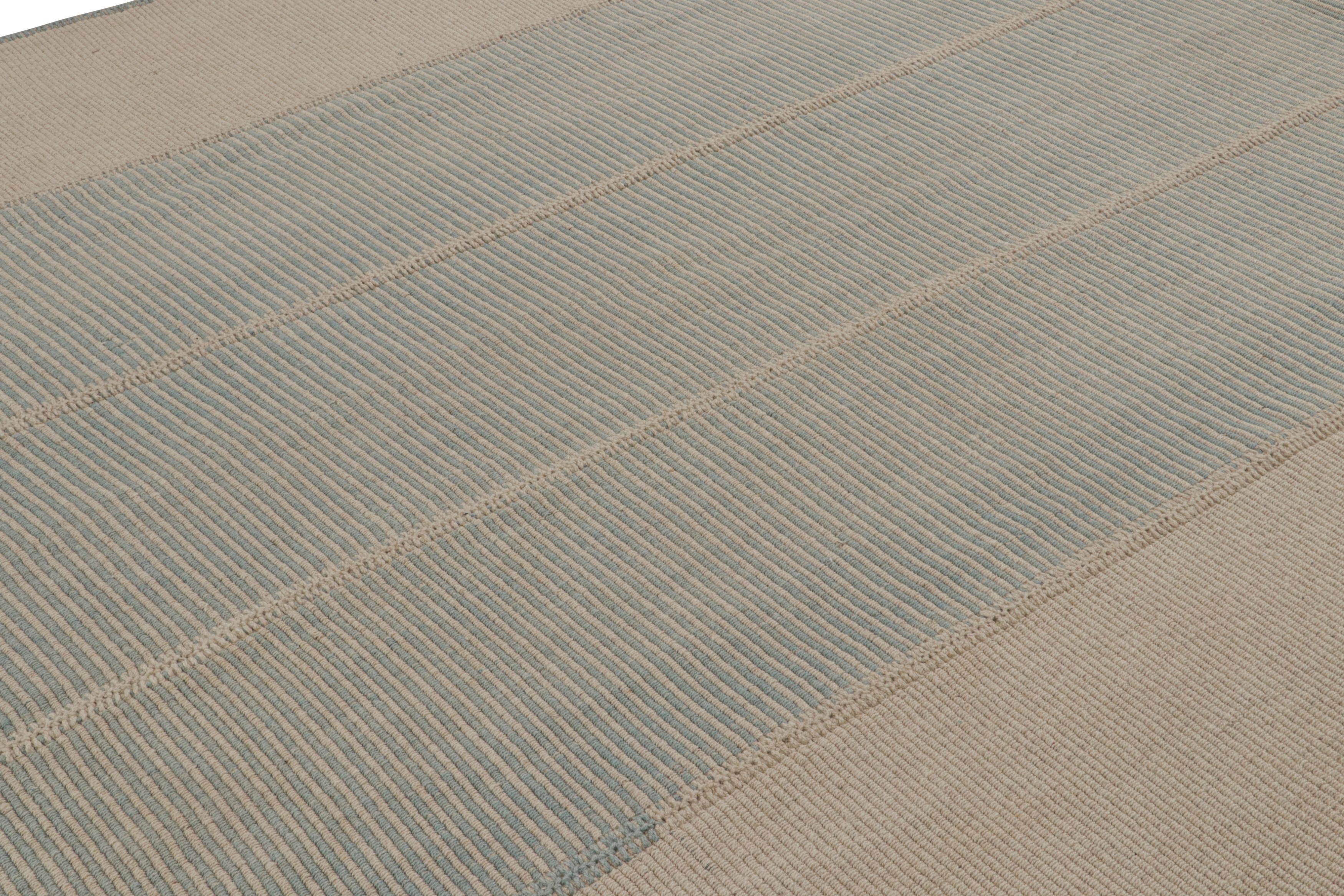 Afghan Rug & Kilim's Modern Kilim in Beige & Blue Stripes (Kilim moderne avec des rayures beiges et bleues) en vente