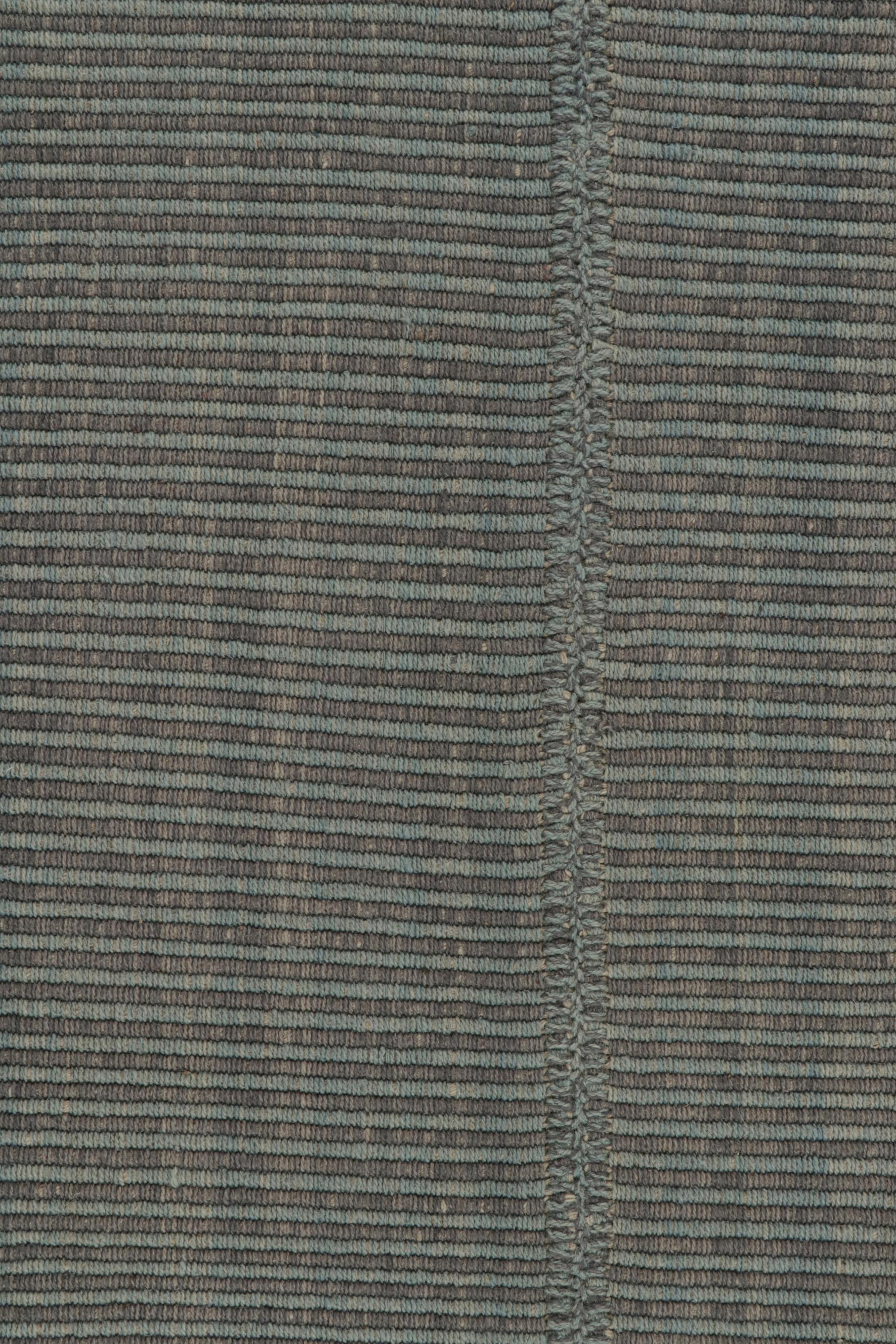 Rug & Kilim: un kilim moderno a strisce grigie e blu In condizioni Nuovo in vendita a Long Island City, NY
