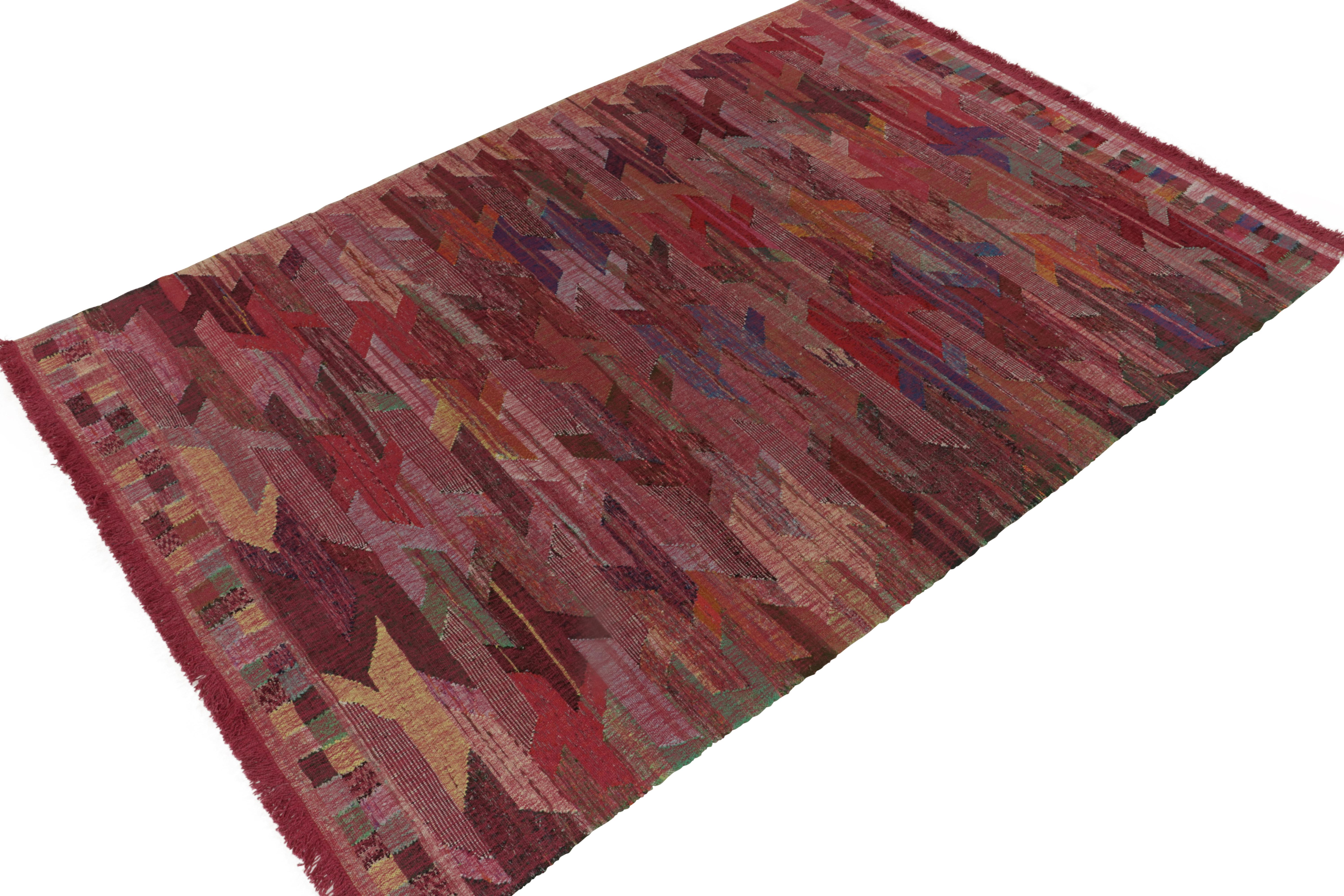 Rug & Kilim presents an 8x12 Kilim from one of Josh Nazmiyal’s most cherished, creative new flat weave collections. 

On the Design: This is a new favorite from a special series, crafted by repurposing vintage yarns into these intricate new weaves.