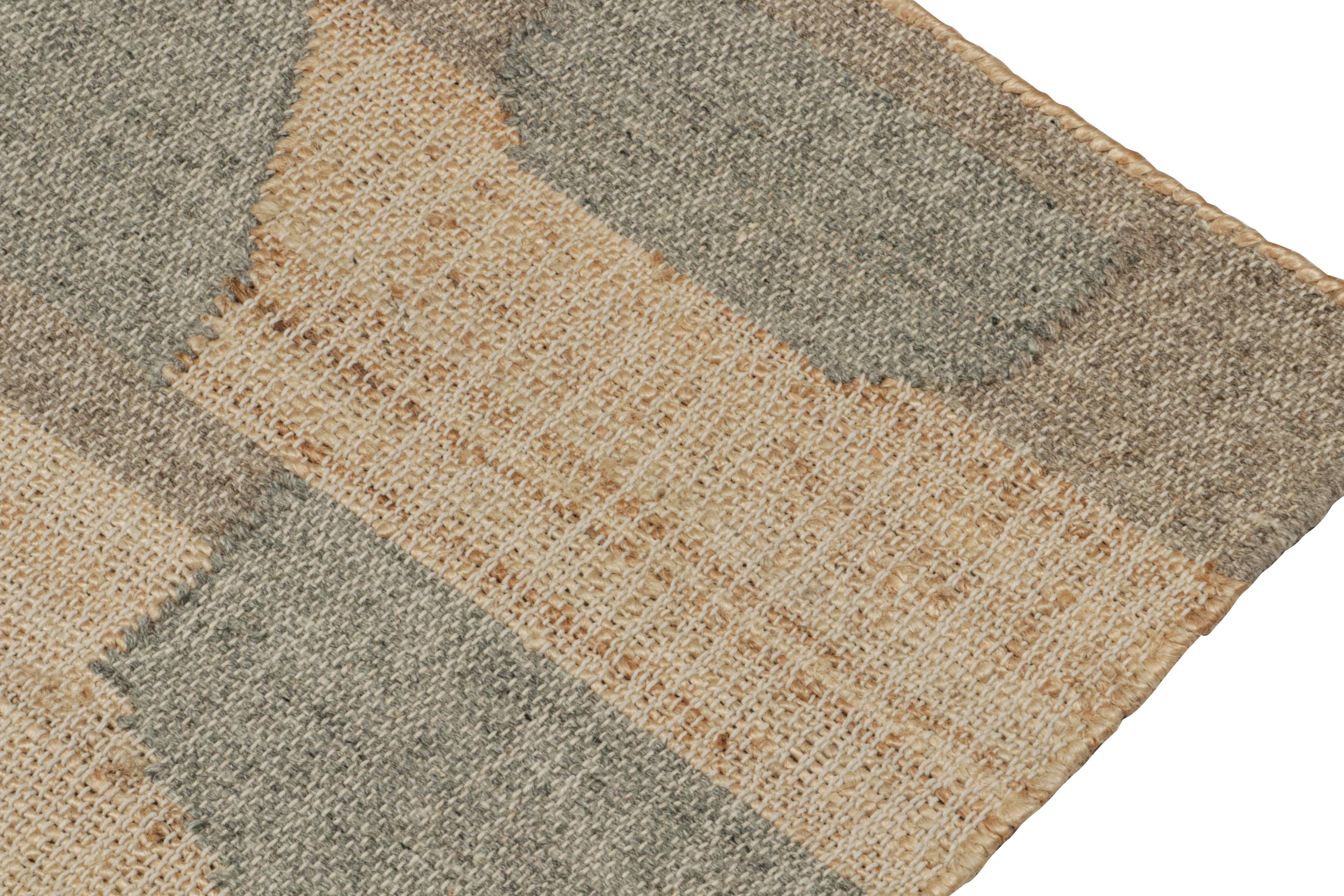 Rug & Kilim’s Modern Kilim rug in Beige-Brown & Grey Patterns In New Condition For Sale In Long Island City, NY