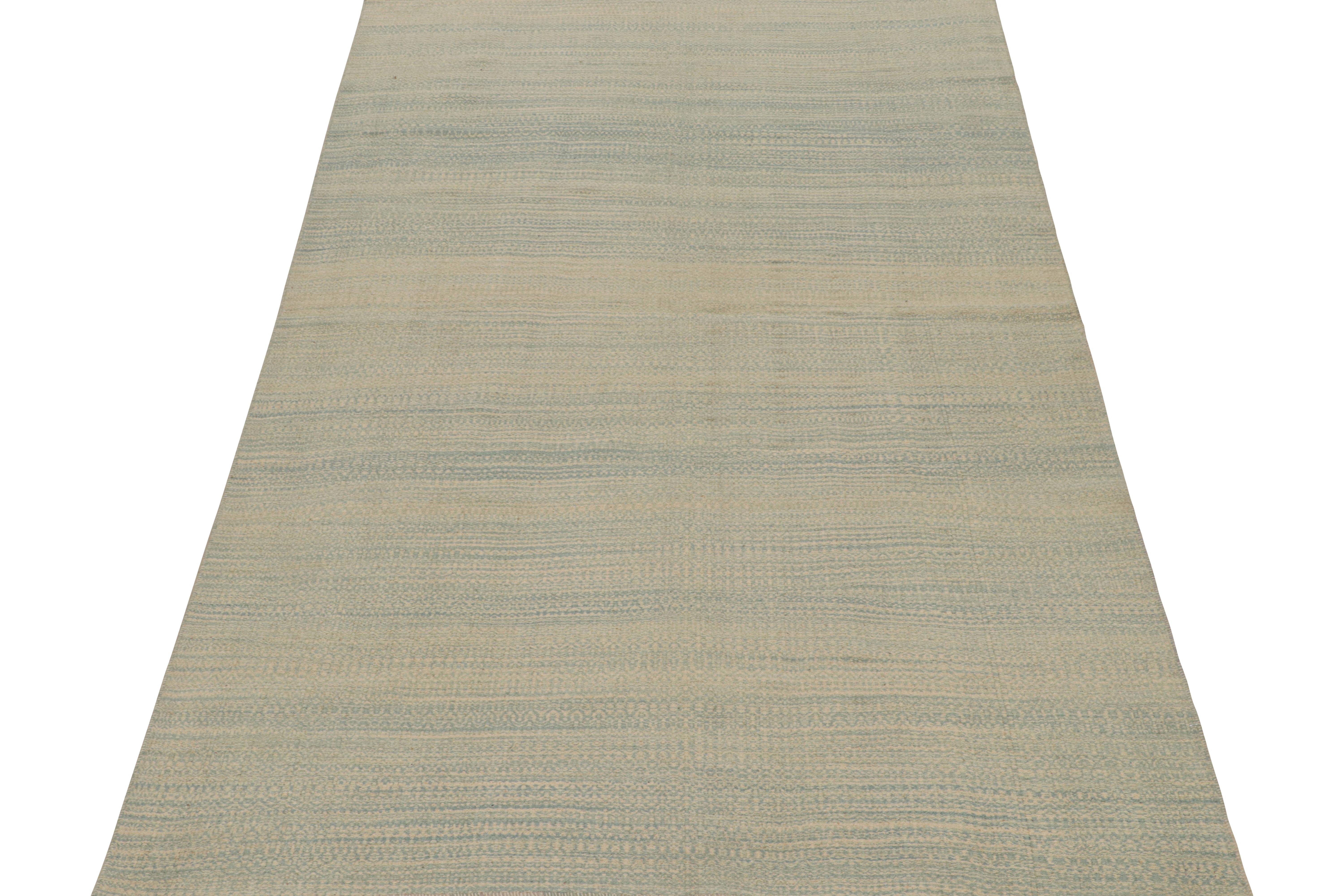 Moderno Tappeto moderno Rug & Kilim a righe e striature blu e beige in vendita