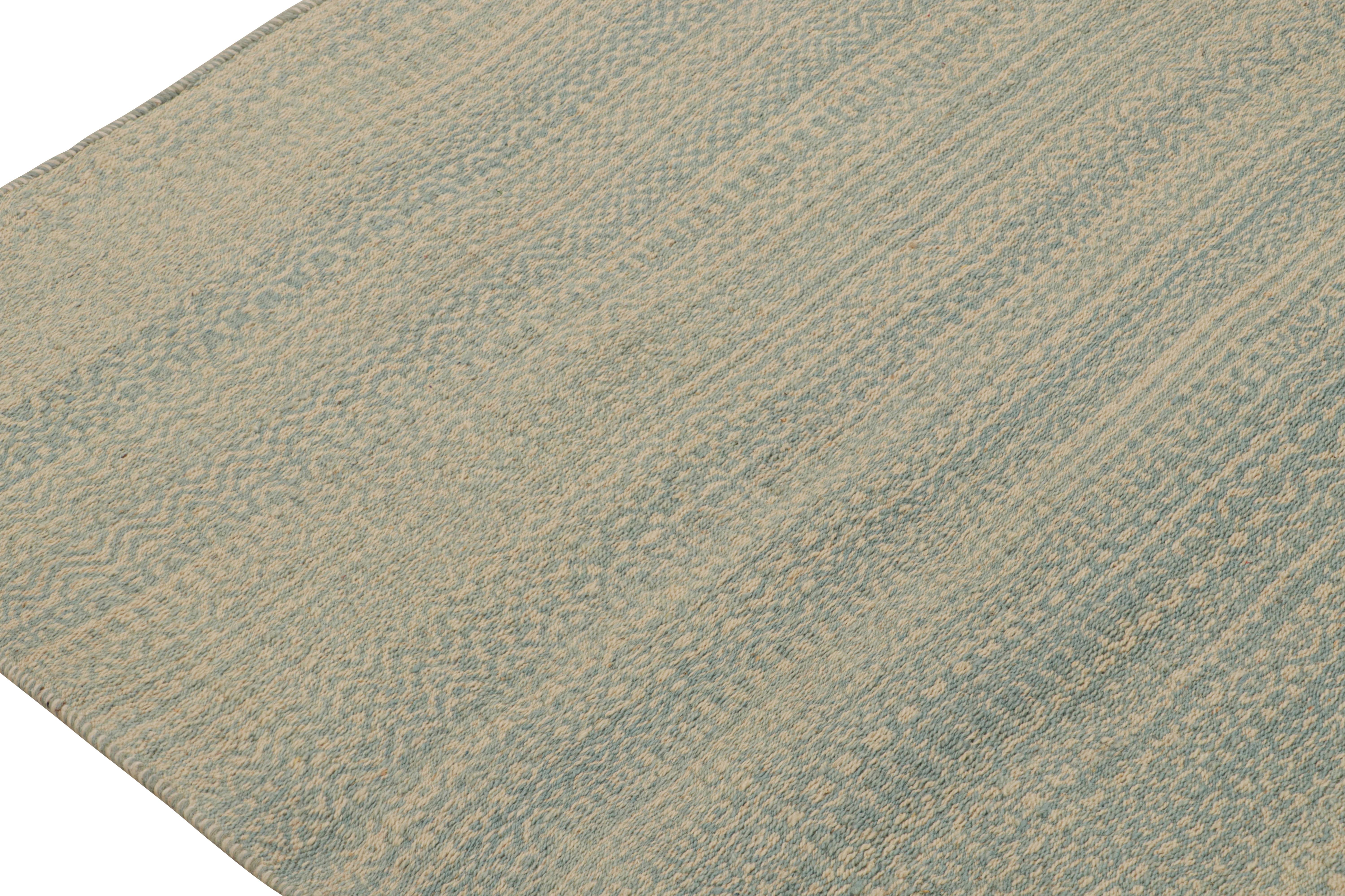 Rug & Kilim’s Modern Kilim rug in Blue and Beige Stripes and Striae In New Condition For Sale In Long Island City, NY