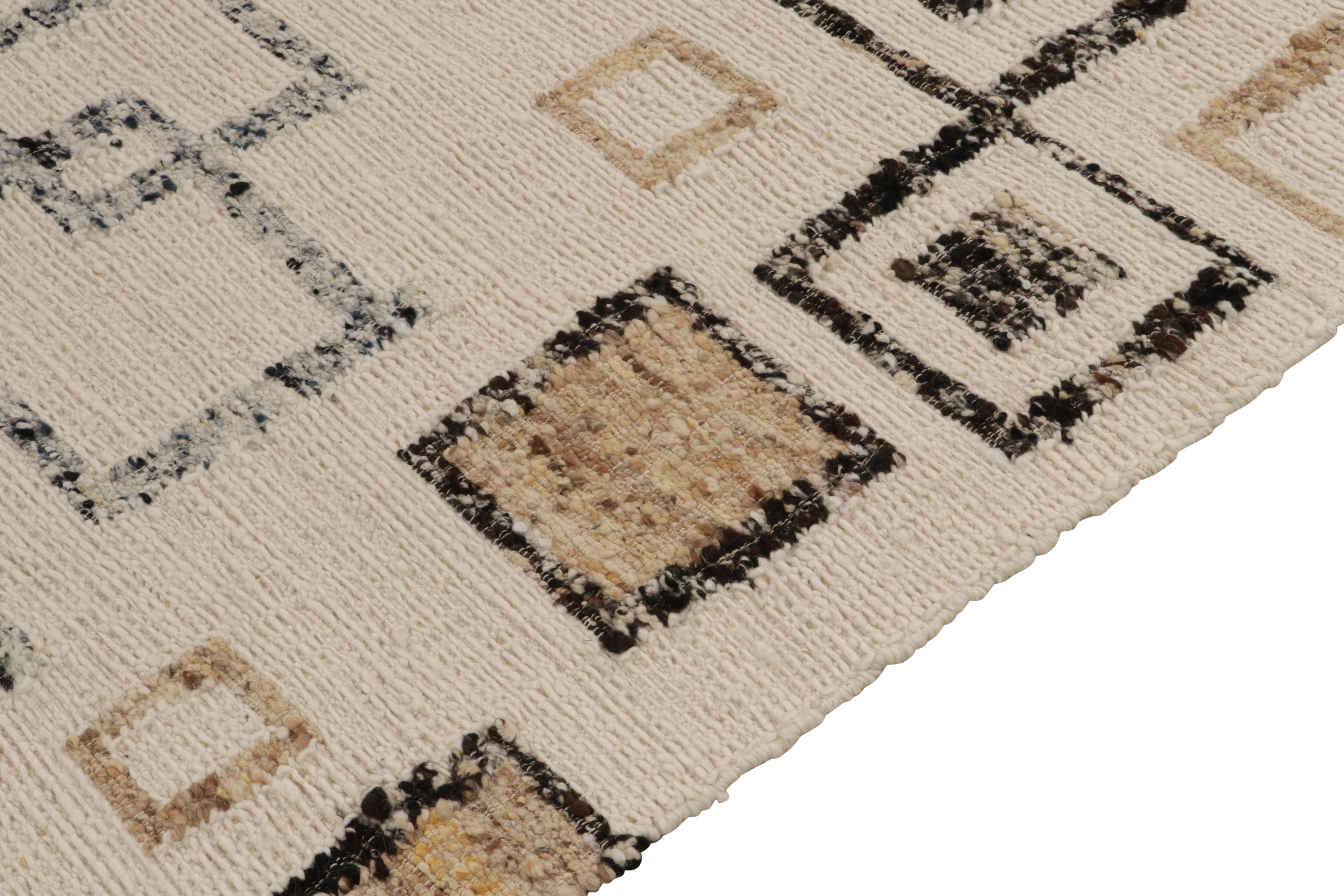 Alfombra moderna de Rug & Kilim en blanco, negro y multicolor con estampado Deco Anudado a mano en venta