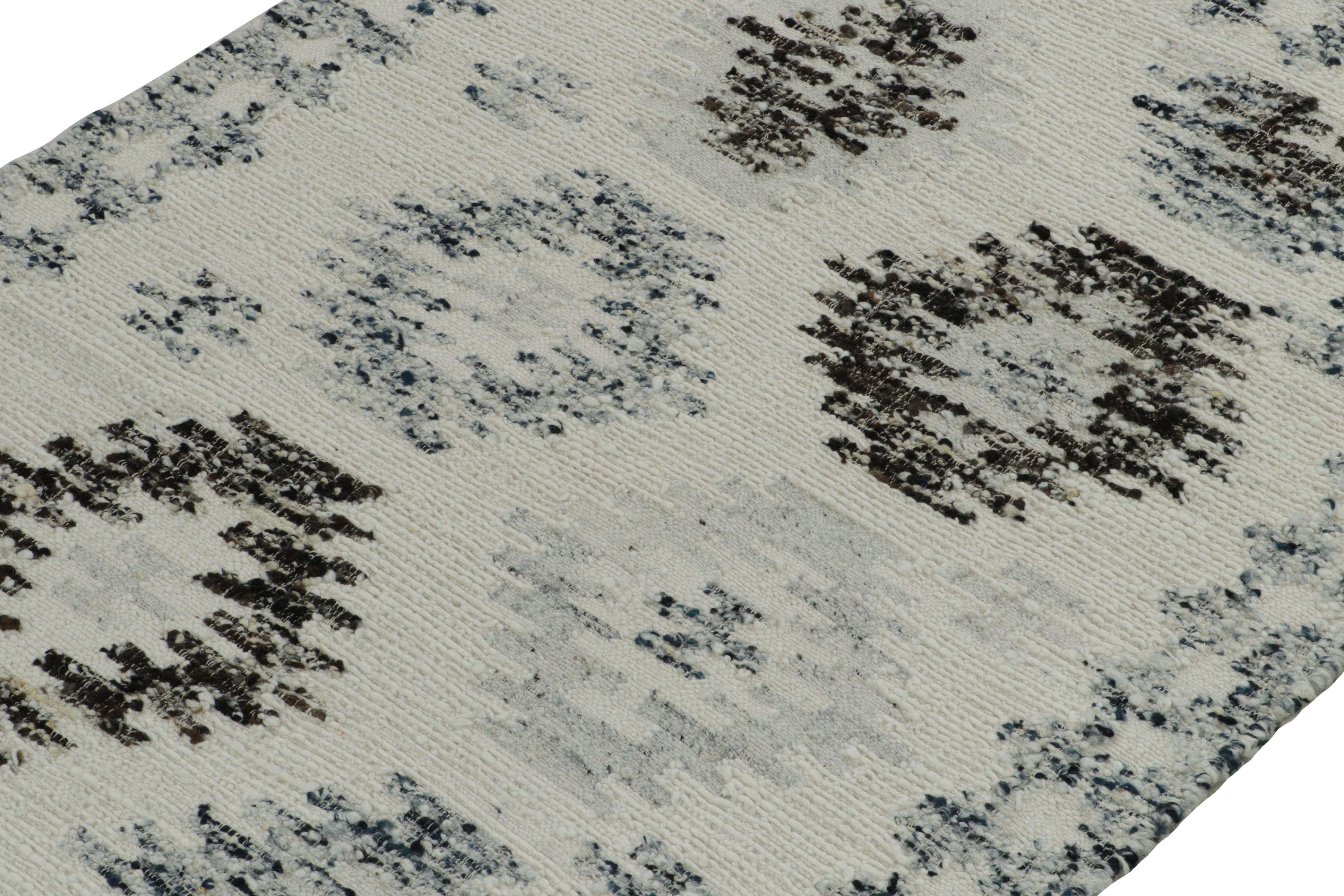 Hand-Knotted Rug & Kilim's Modern Kilim Rug in White, Blue & Black Geometric Pattern For Sale