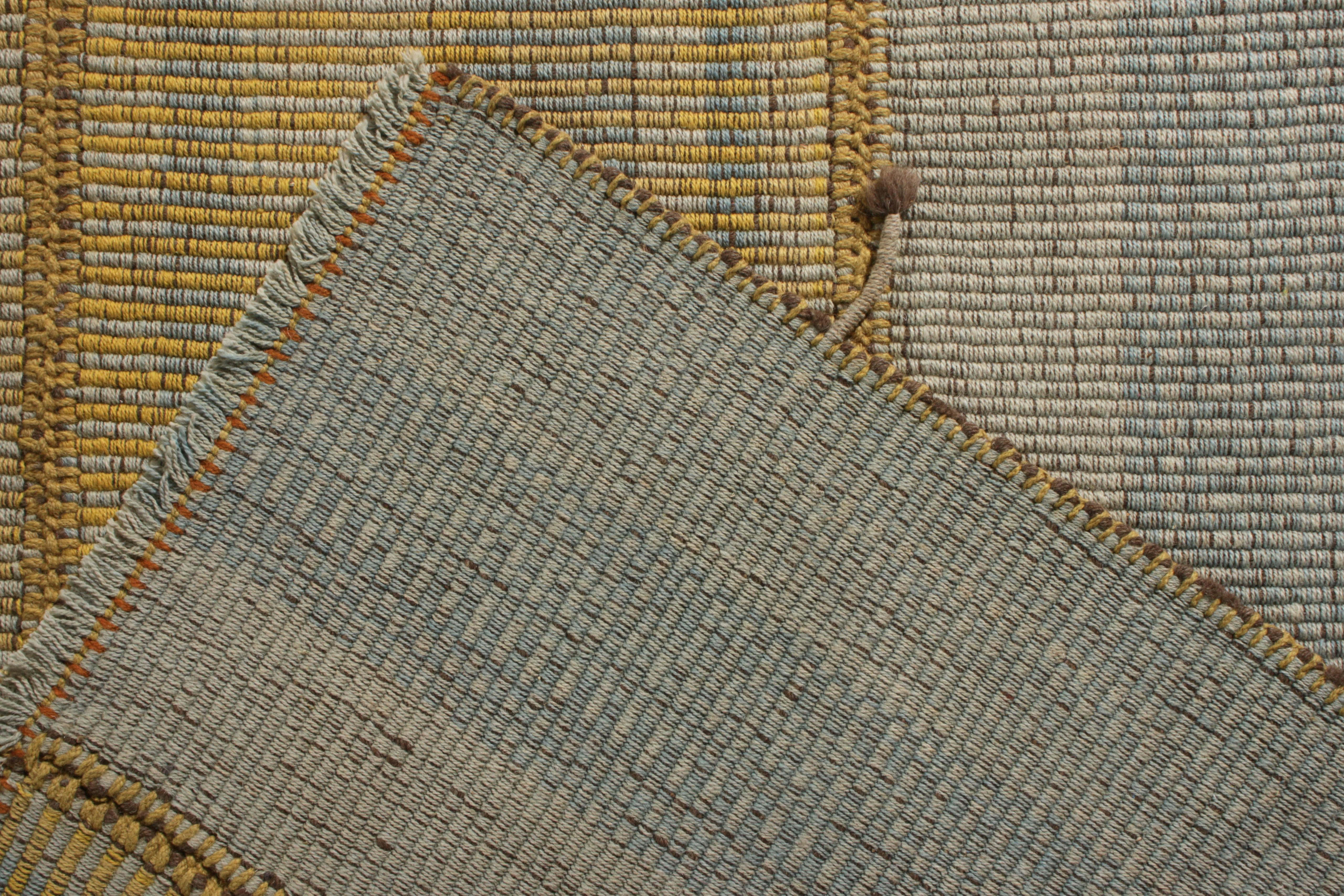 XXIe siècle et contemporain Tapis Kilim moderne Kilims & Kilims à motif rayé jaune et bleu en vente