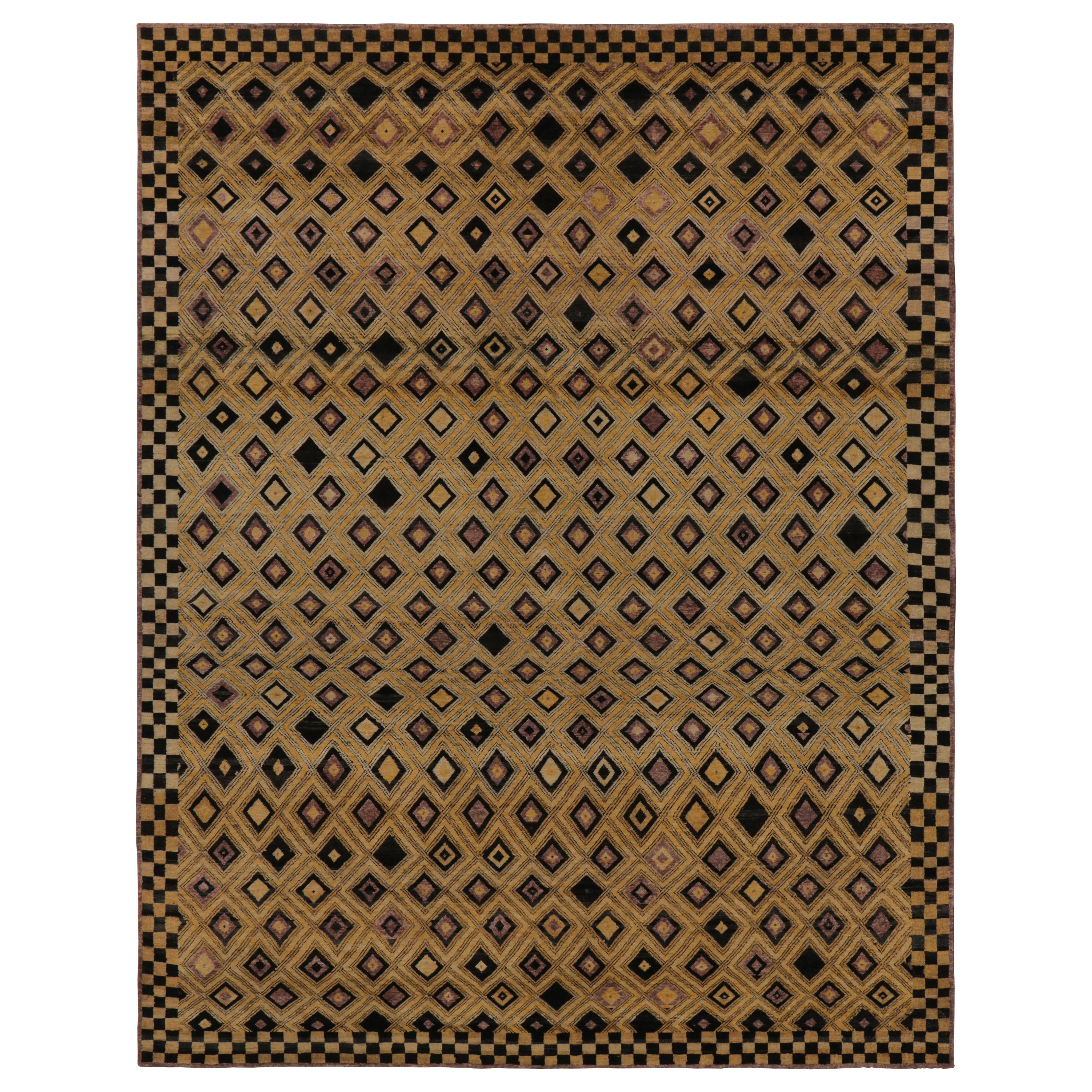Rug
Kilim è un tappeto moderno di ispirazione marocchina con motivi geometrici a diamante oro-nero.