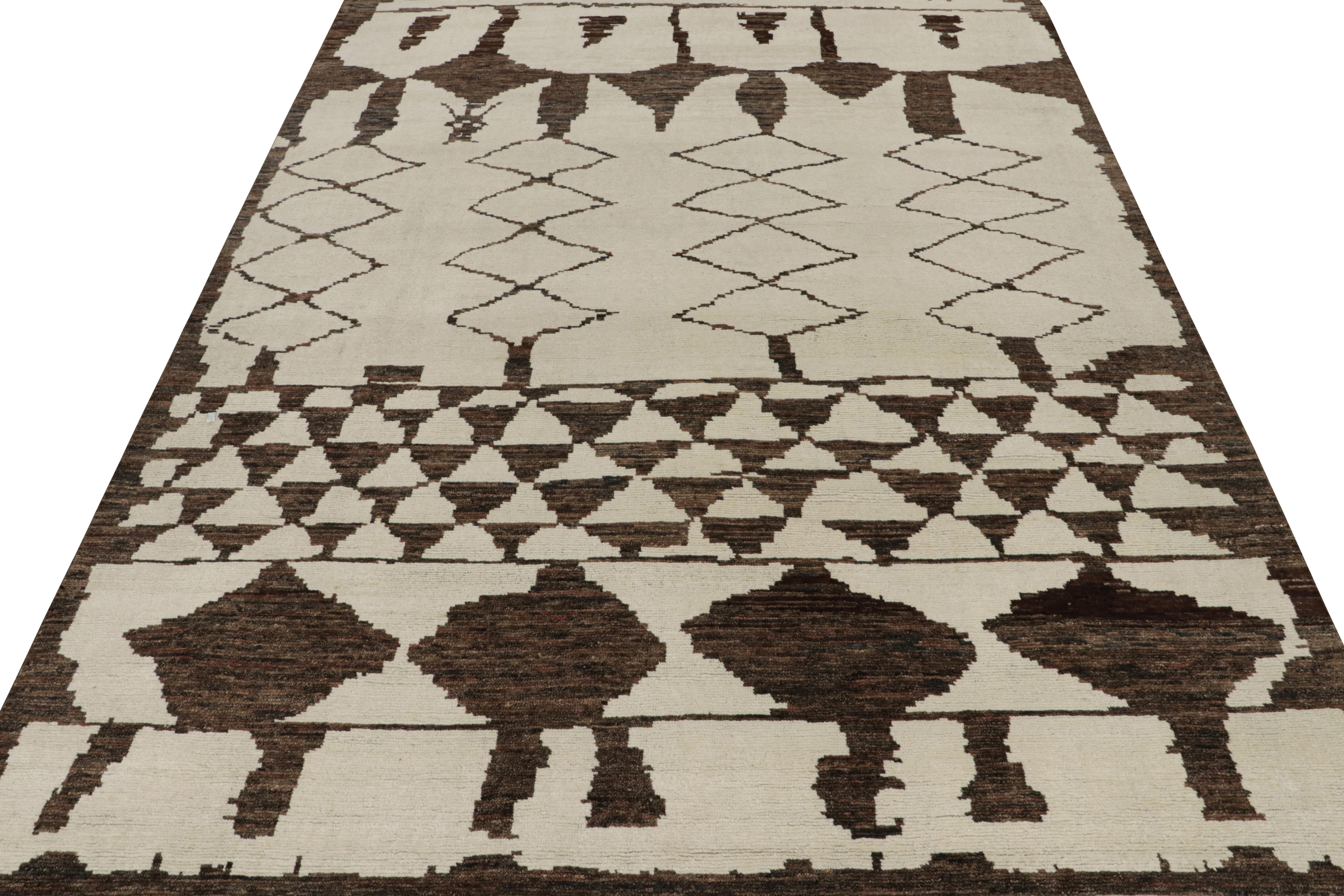 Indian Rug & Kilim’s Modern Moroccan Style Rug in Beige and Brown Geometric Patterns For Sale