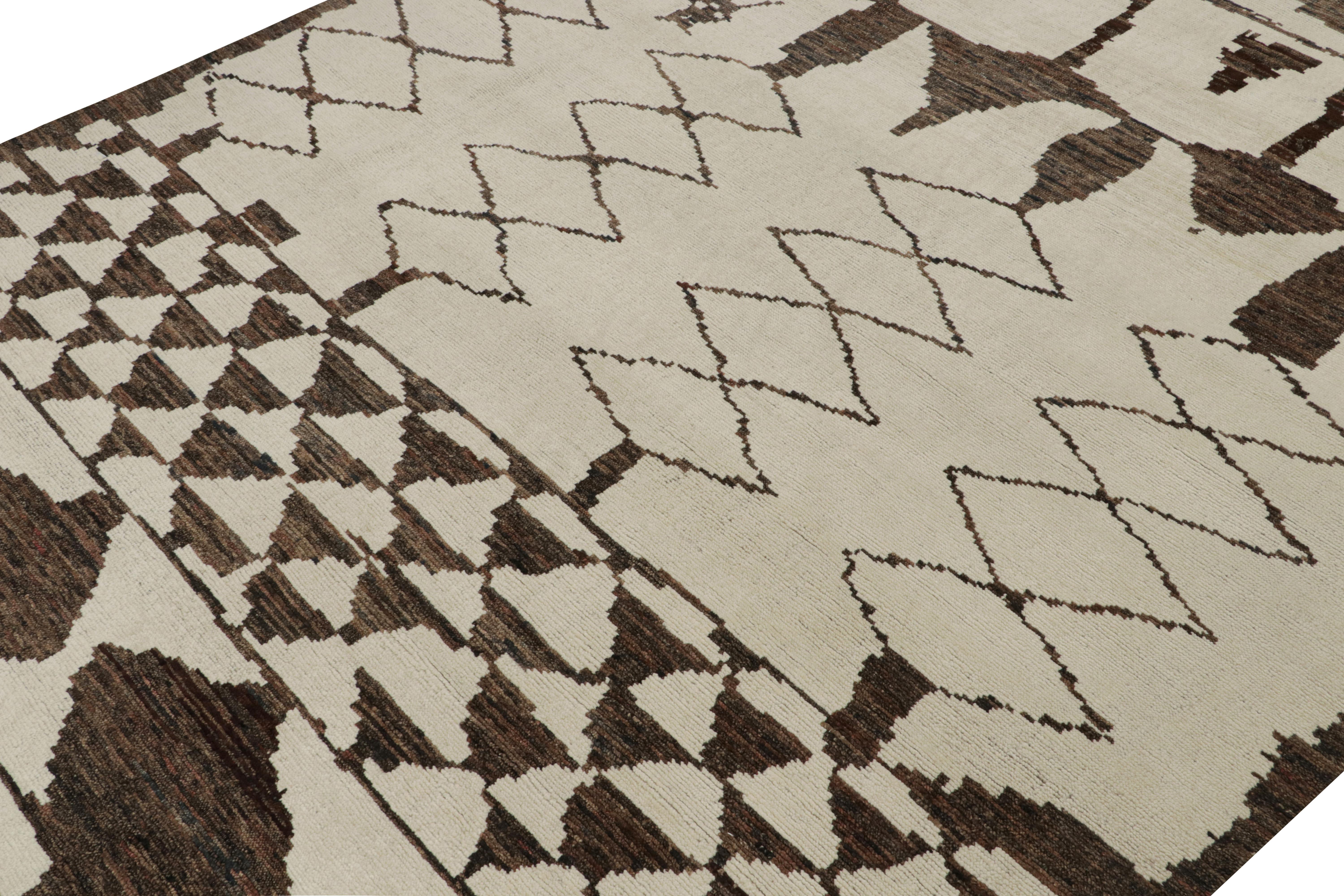 Hand-Knotted Rug & Kilim’s Modern Moroccan Style Rug in Beige and Brown Geometric Patterns For Sale