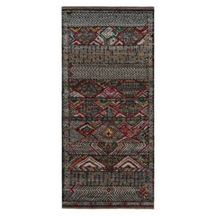 Rug & Kilim's Moderner marokkanischer Teppich mit polychromen Mustern