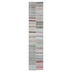 Kilim patchwork moderno de Rug & Kilim en beige con estampado de rayas multicolor