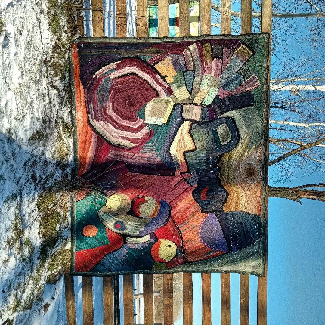 Rug & Kilim's Moderner Patchwork-Kilimteppich in grauem mehrfarbigem Streifenmuster (Volkskunst) im Angebot