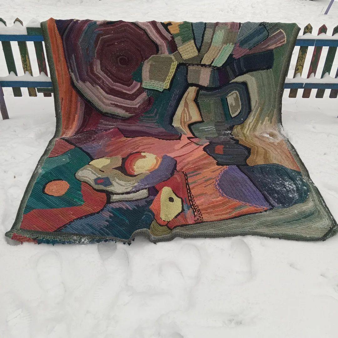 Rug & Kilim's Moderner Patchwork-Kilimteppich in grauem mehrfarbigem Streifenmuster (Ukrainisch) im Angebot