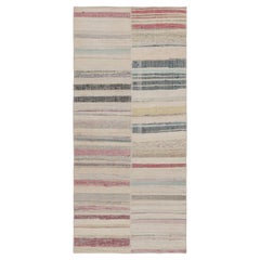 Rug & Kilim's Moderner Patchwork-Kilim-Läufer in grauem, mehrfarbigem Streifenmuster