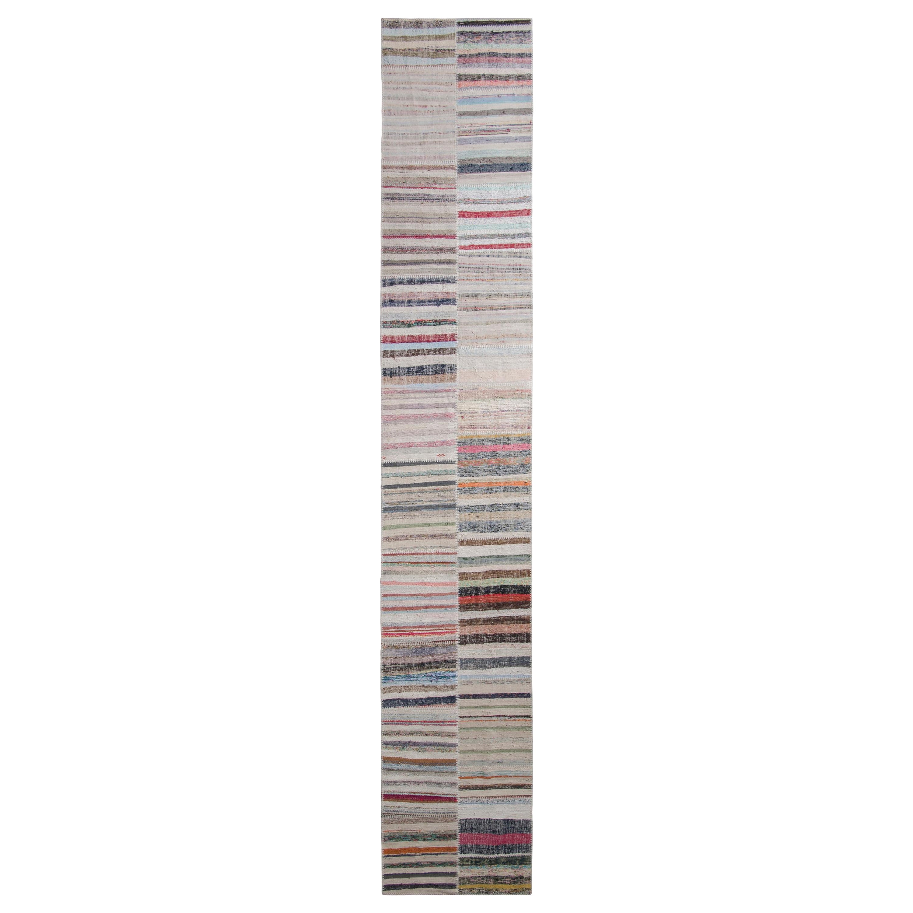 Traves de Mesa Patchwork Kilim Moderno de Rug & Kilim con diseño de rayas multicolores grises