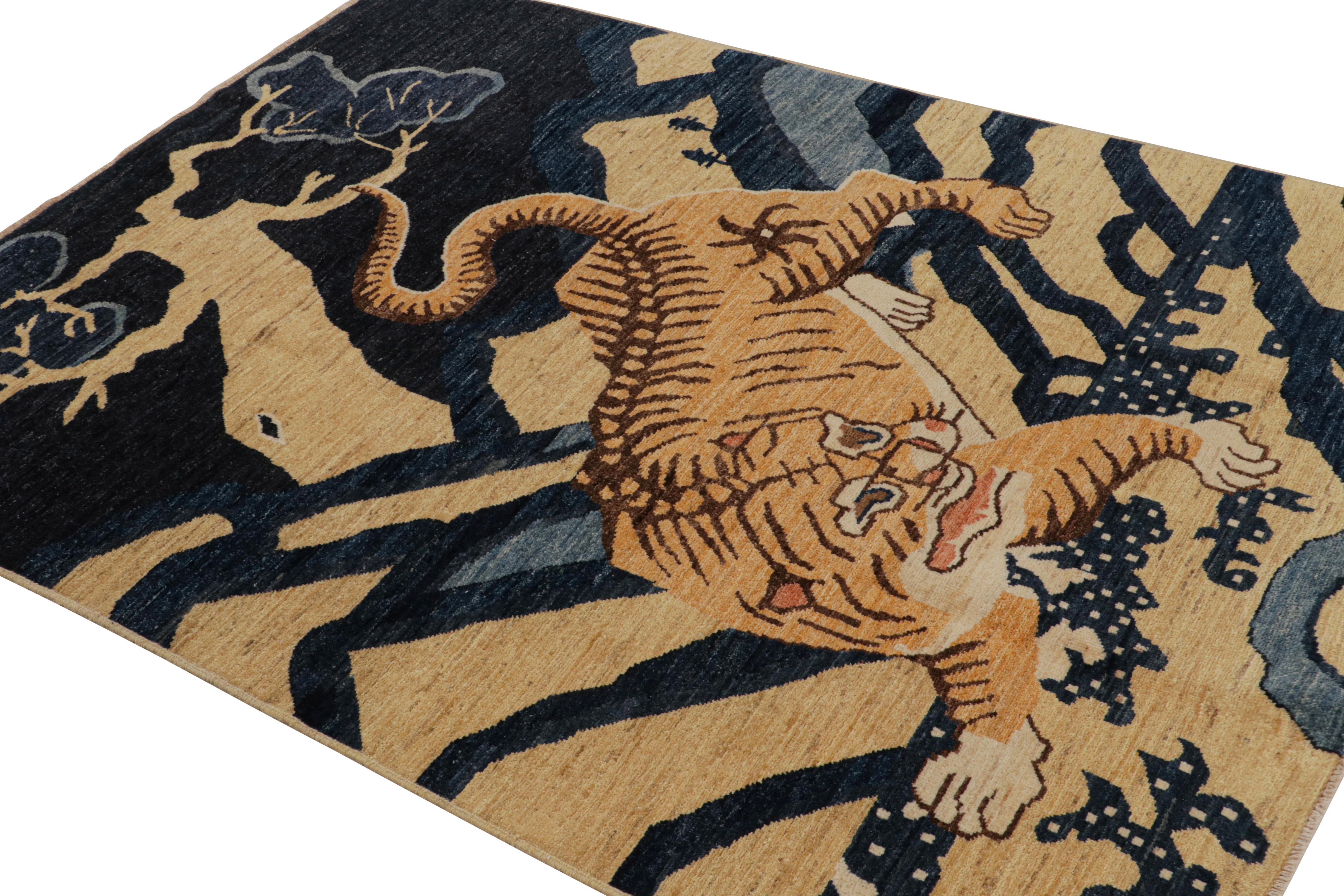Dieser handgeknüpfte Wollteppich im Format 5x7 aus unserer Tiger-Teppichserie in der Modern Classics-Kollektion ist besonders vom antiken Peking-Tiger inspiriert. 

Über das Design: 

Geschichte und Kunst treffen in diesem eleganten Stück mit