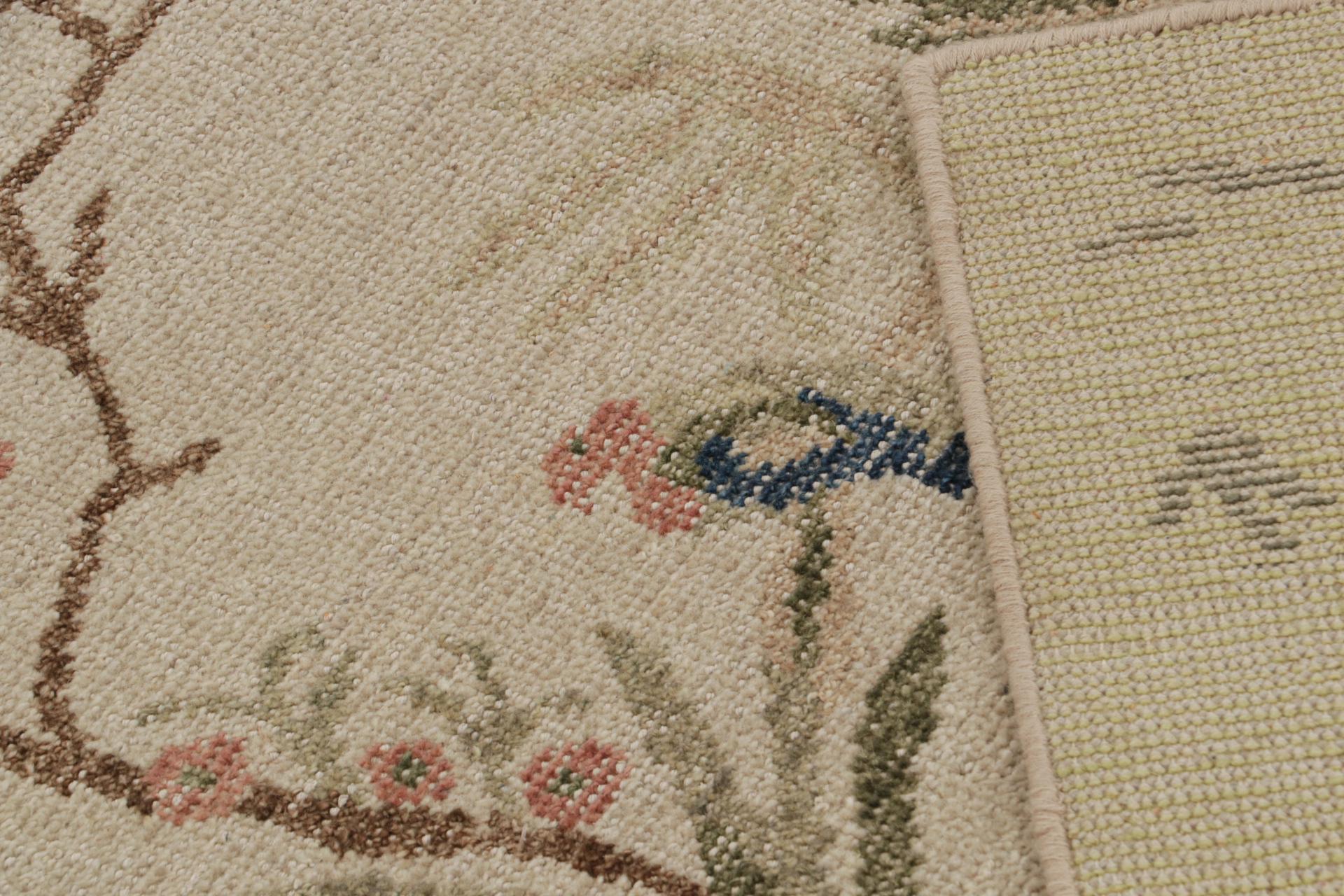 XXIe siècle et contemporain Tapis moderne Pictorial de Rug & Kilim en vert et taupe, avec représentation de paysages en vente