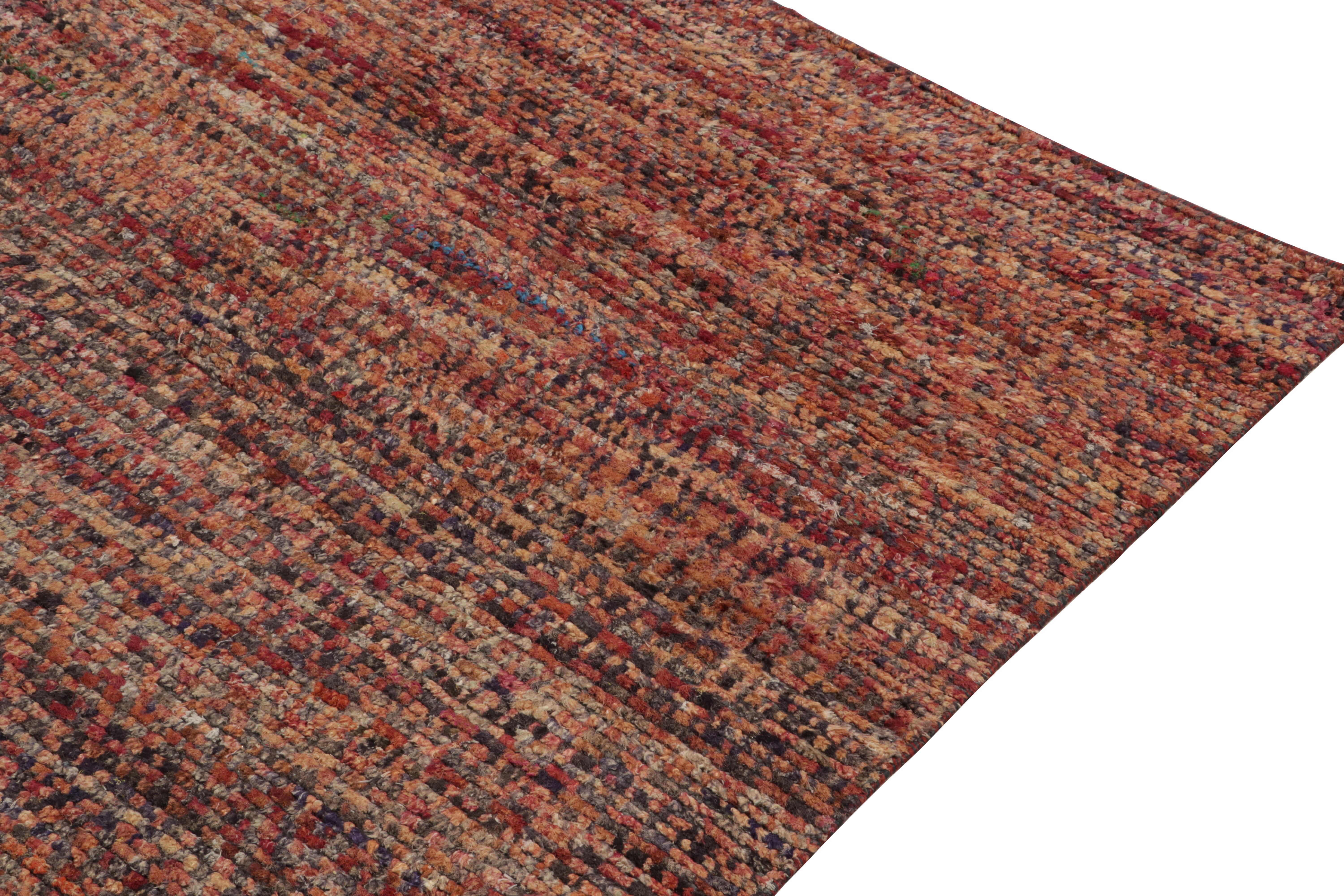 Contemporary Rug & Kilim’s Modern Rug in a Red & Orange-Brown Striae, Geometric Patterns For Sale