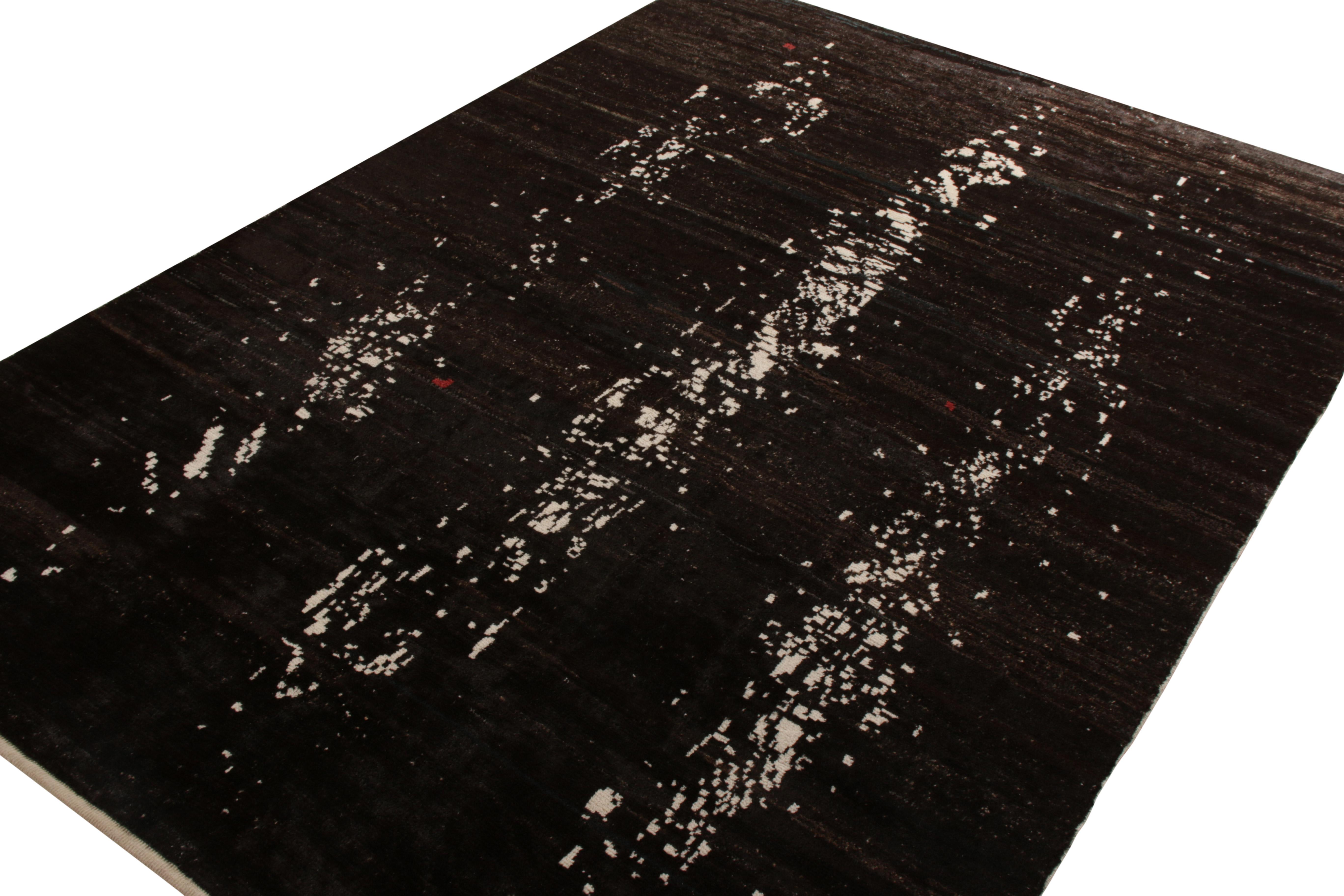 Rug & Kilim's Moderner Teppich mit abstraktem Muster in Braun-Schwarz-Weiß (Türkisch) im Angebot