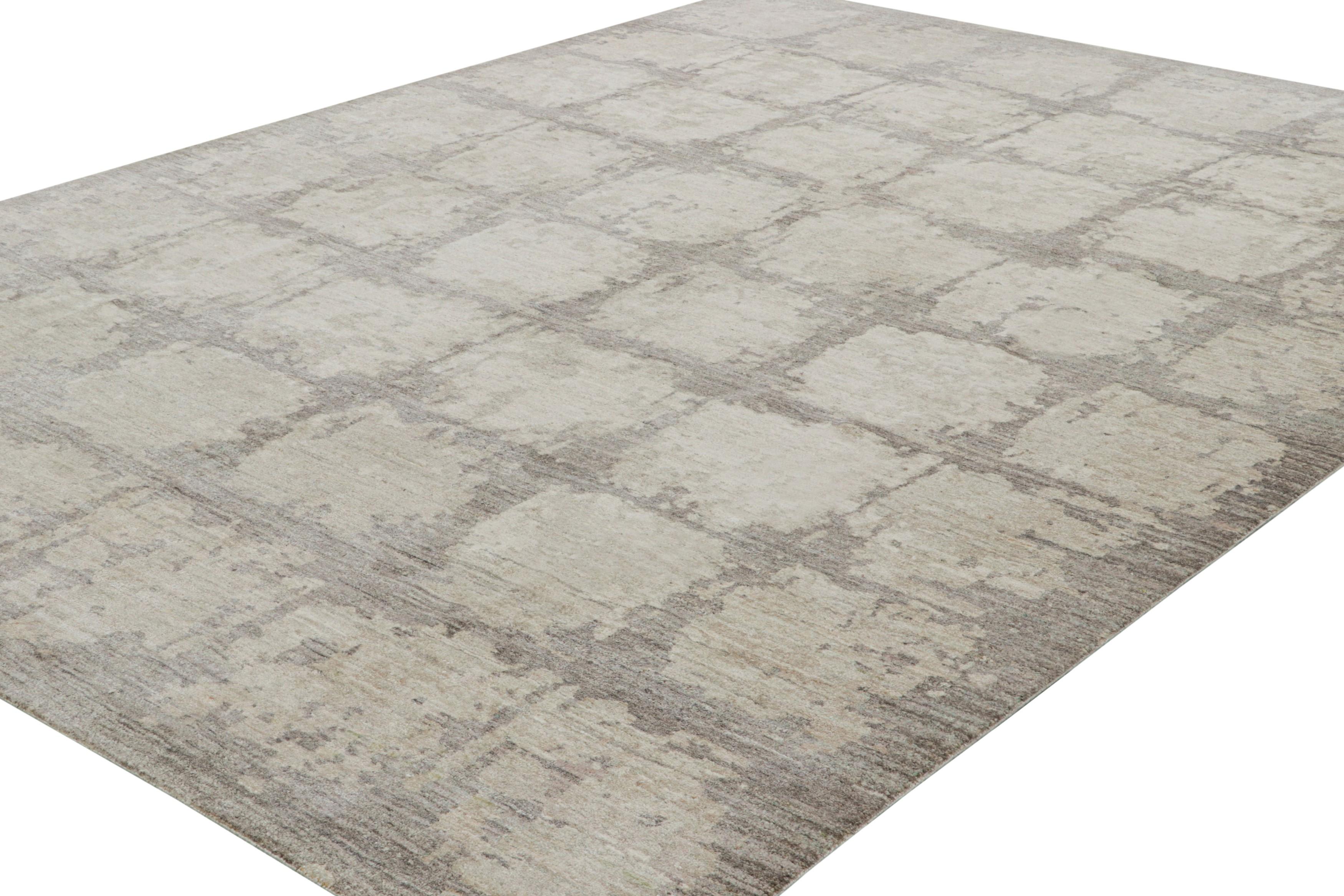Indien Rug & Kilim's Modern Rug in Beige and Gray with Abstract Geometric Patterns (tapis moderne beige et gris à motifs géométriques abstraits) en vente