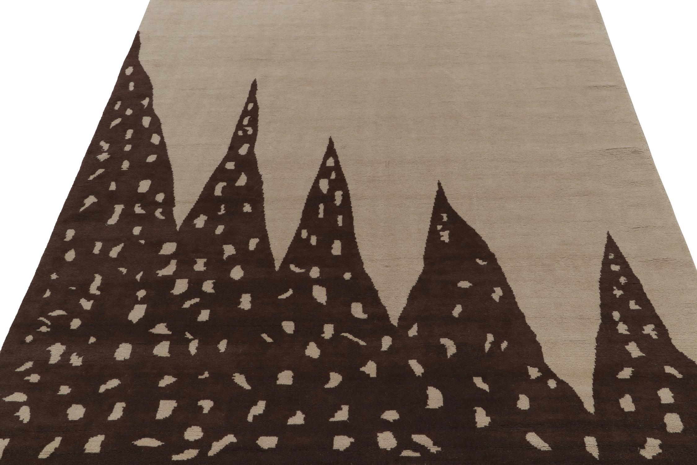 Indian Rug & Kilim’s Modern rug in Beige-Brown Abstract Pattern For Sale