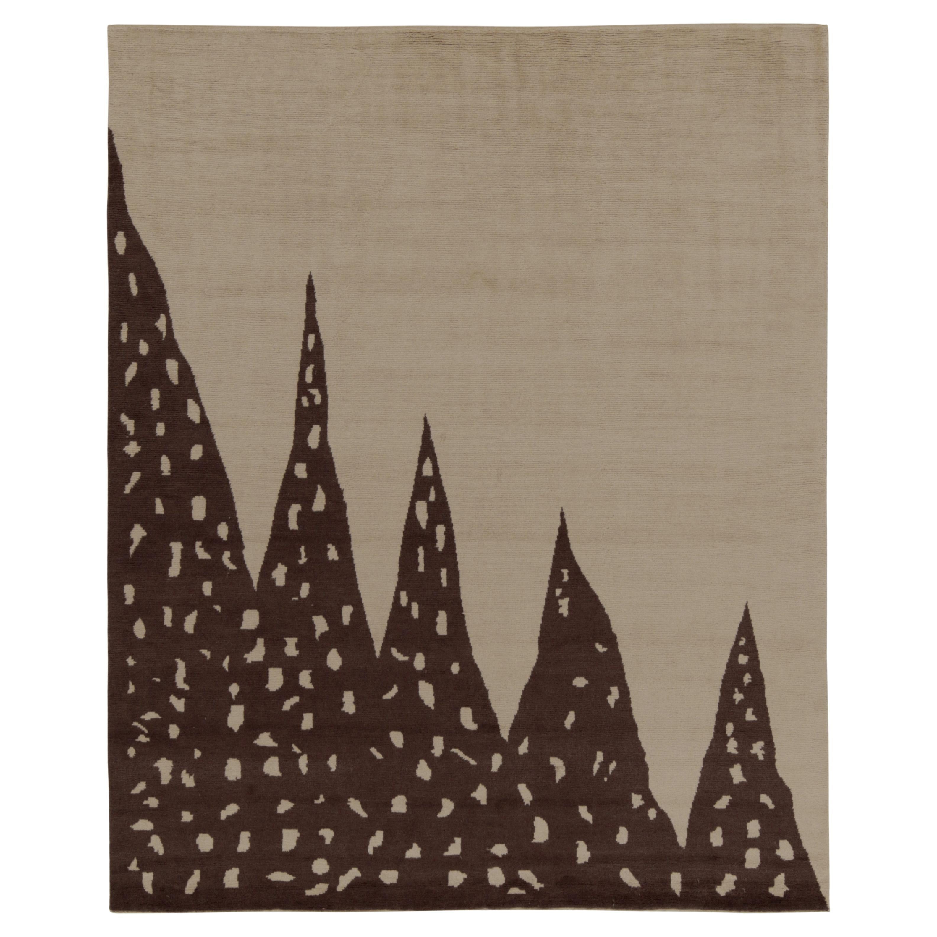 Rug & Kilim’s Modern rug in Beige-Brown Abstract Pattern For Sale
