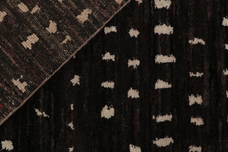 Rug and Kilim’s Modern Rug in Black and White Dots Pattern For Sale at