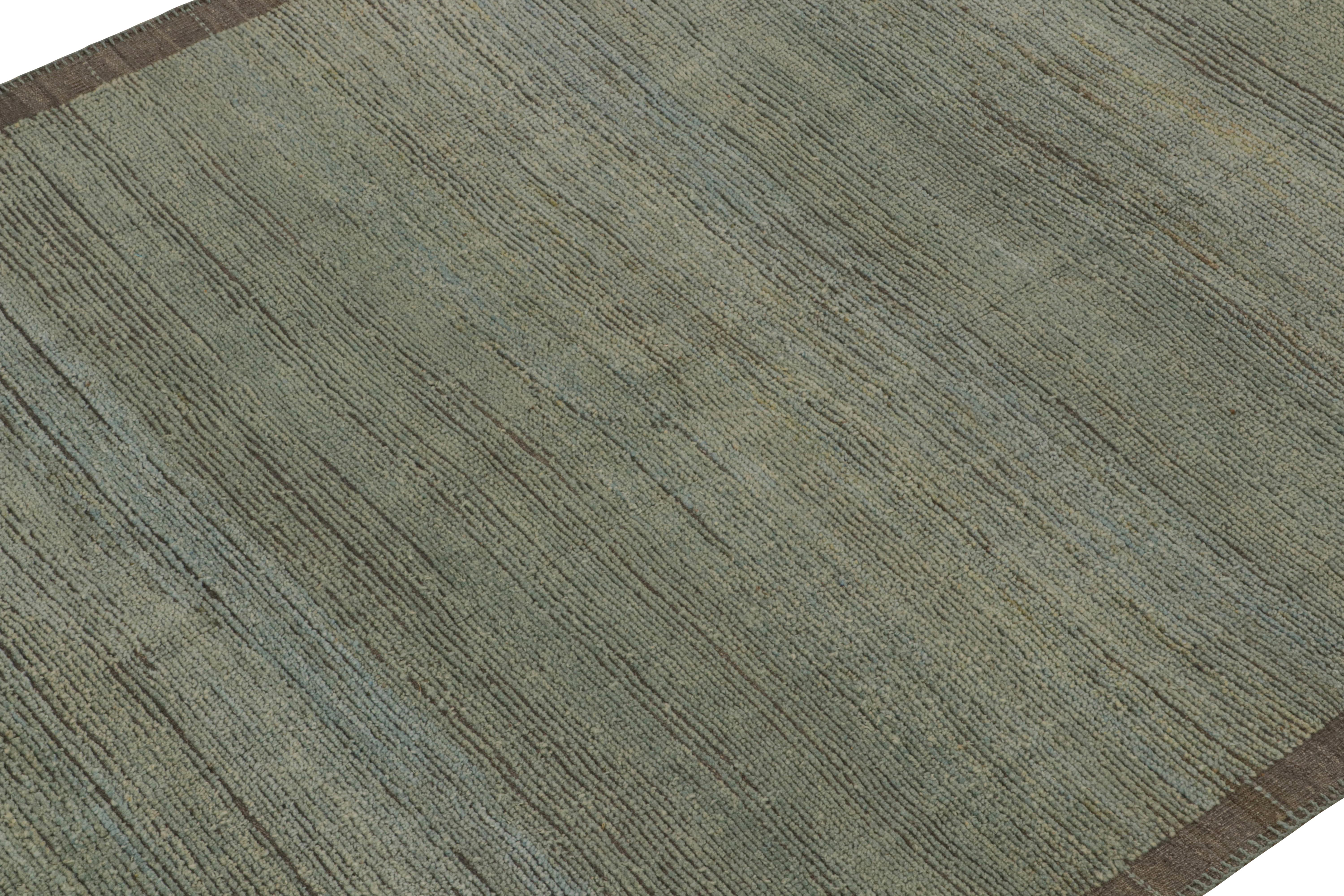 Rug & Kilim's Modern Rug in Blue and Green Striae mit brauner Bordüre (Afghanisch) im Angebot