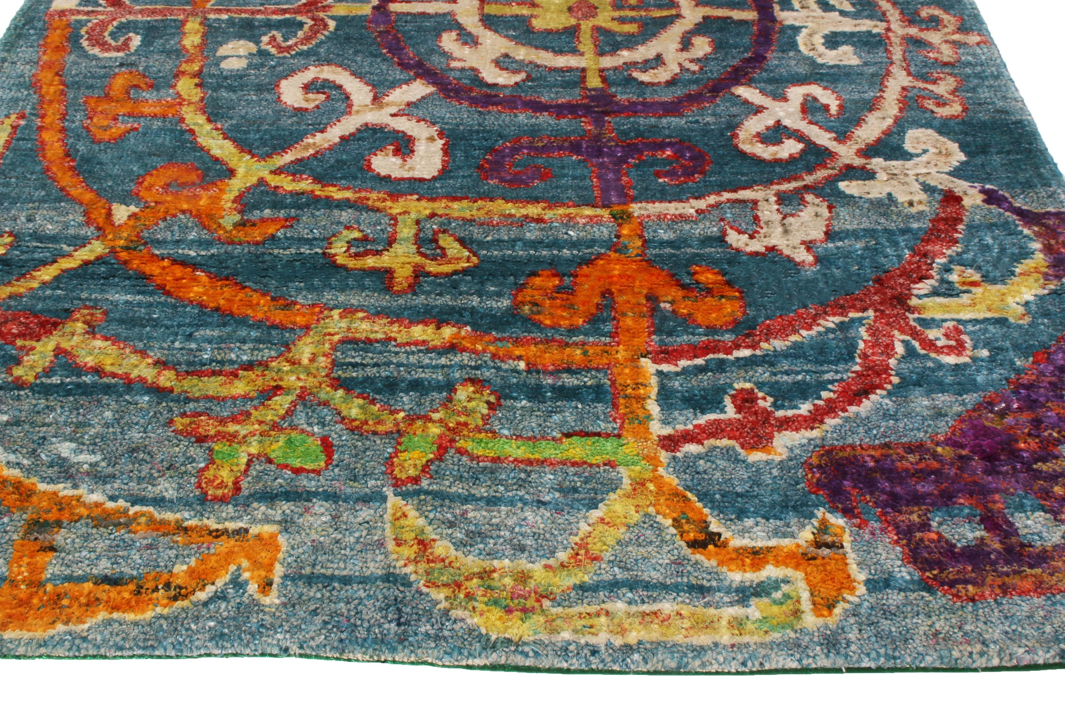 Rug & Kilim's Modern Rug in Blau mit polychromen geometrischen Mustern (Indisch) im Angebot