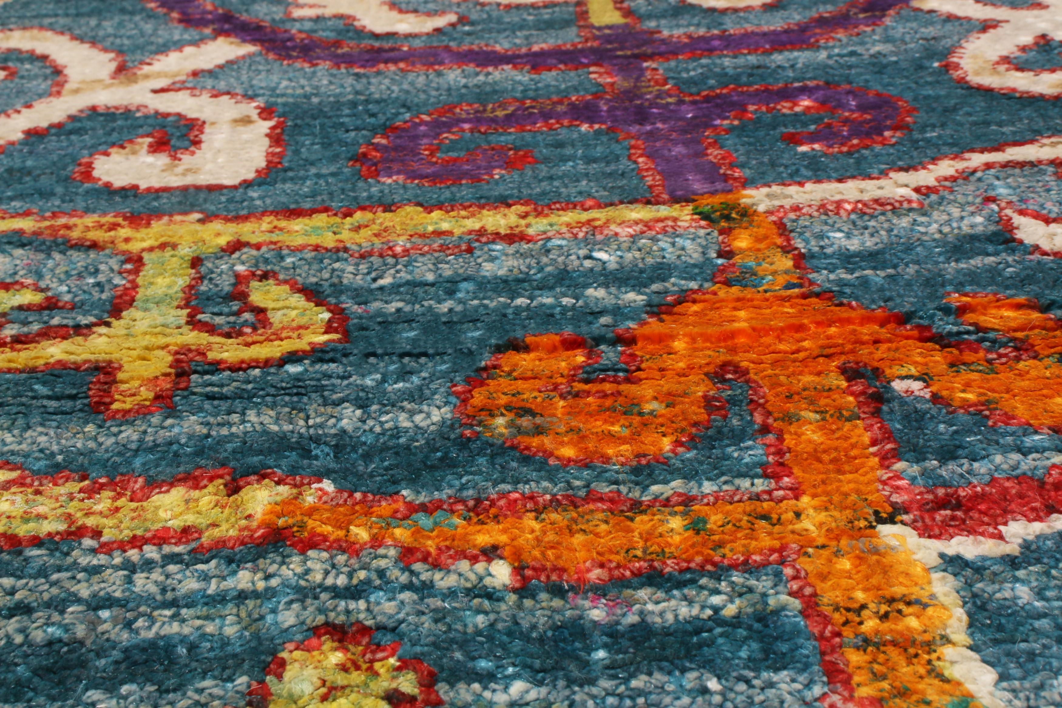 Rug & Kilim's Modern Rug in Blau mit polychromen geometrischen Mustern im Zustand „Neu“ im Angebot in Long Island City, NY