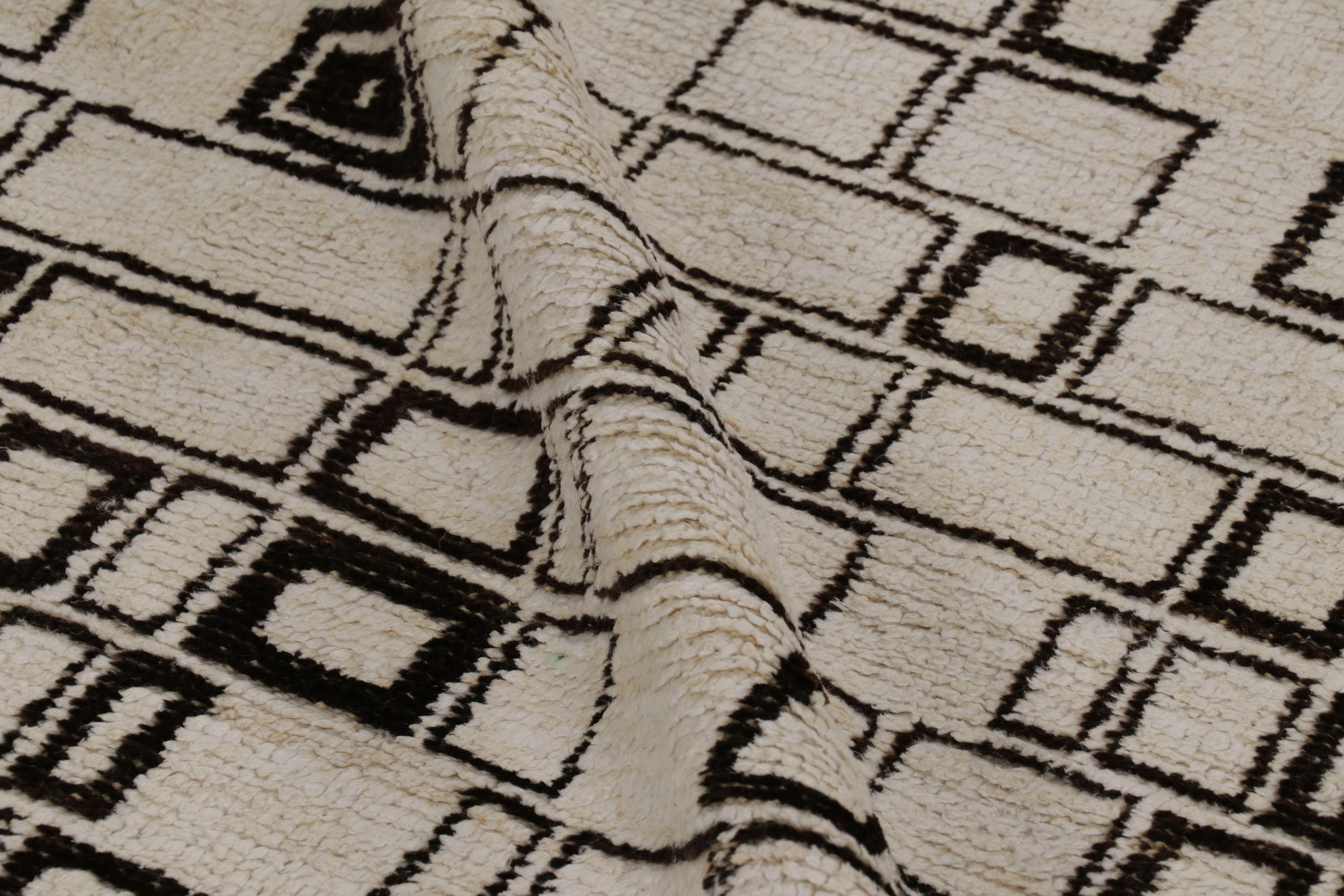 Wool Rug & Kilim’s Modern Rug in Gray and Black Geometric Field For Sale