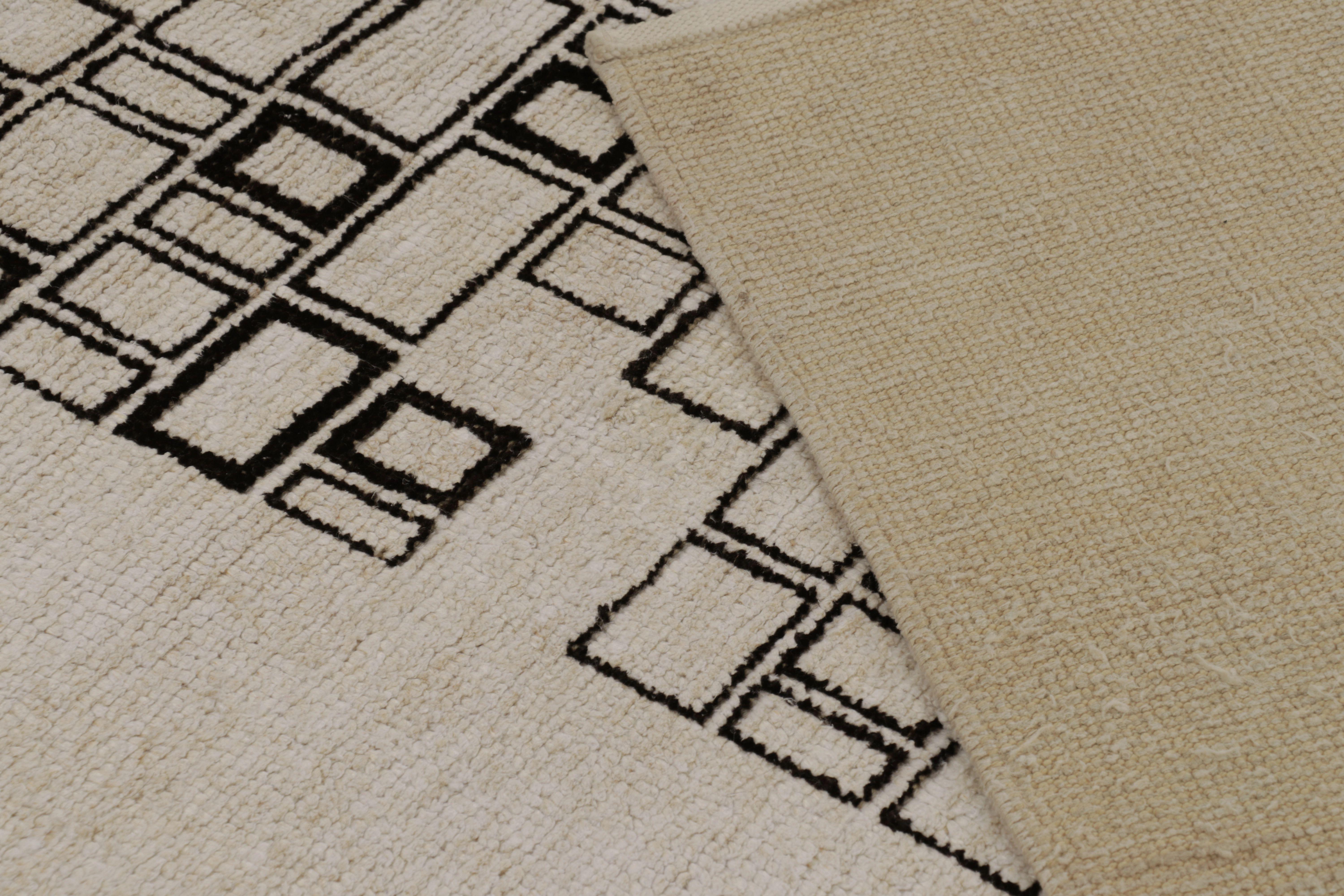 Rug & Kilim’s Modern Rug in Gray and Black Geometric Field For Sale 1