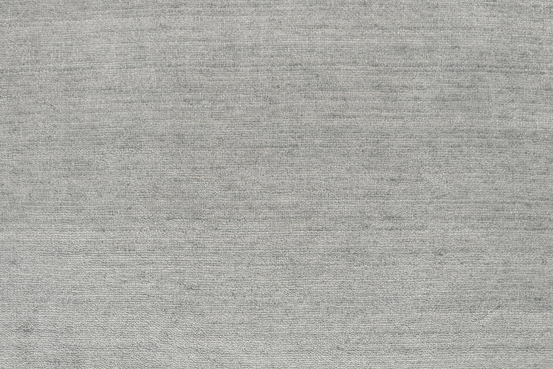 Contemporary Rug & Kilim’s Modern rug in Solid Gray and Off-White Striae For Sale